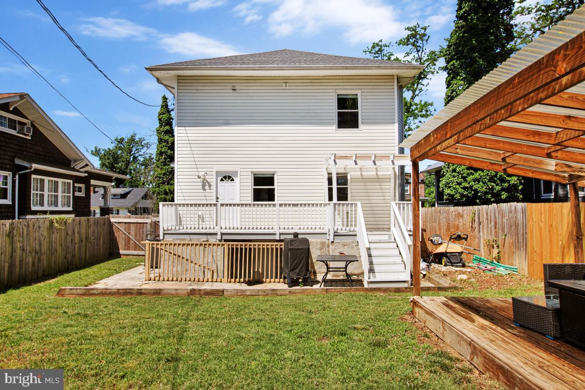 GARWYN OAKS - Residential