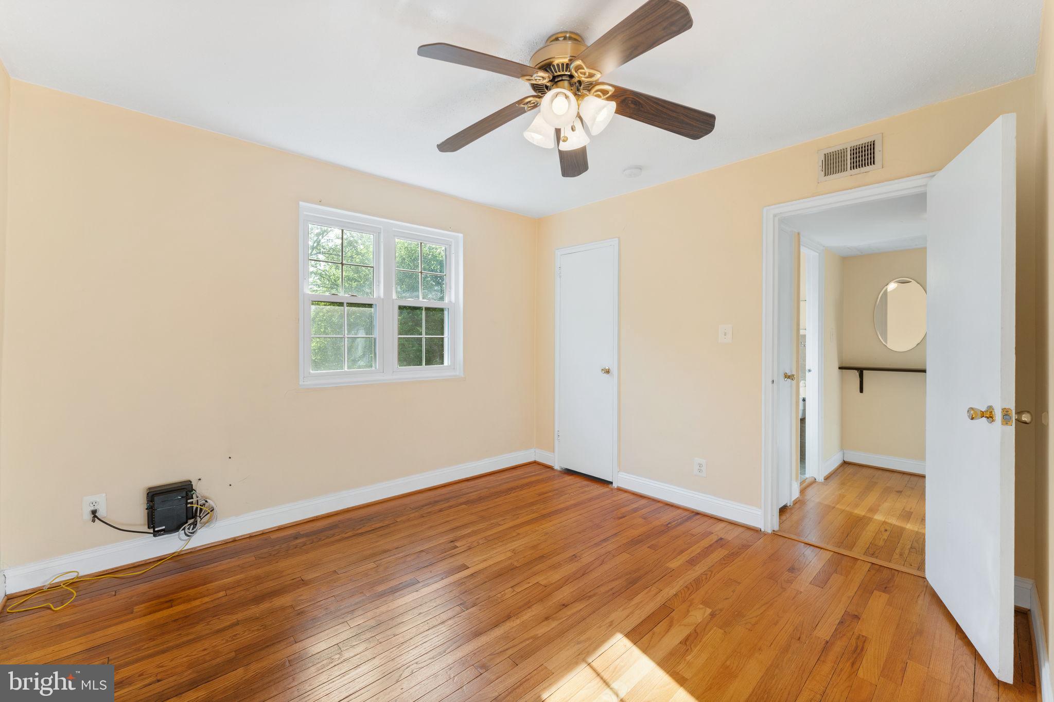 VILLAGES AT FALLS CHURCH - Residential Lease