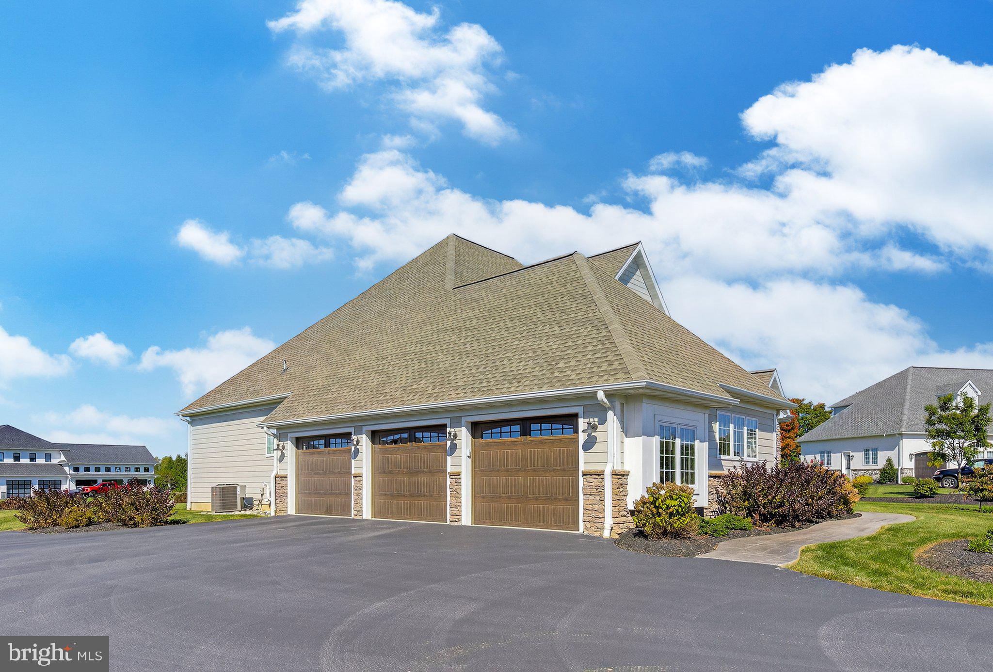 STONEHENGE ESTATES - Residential