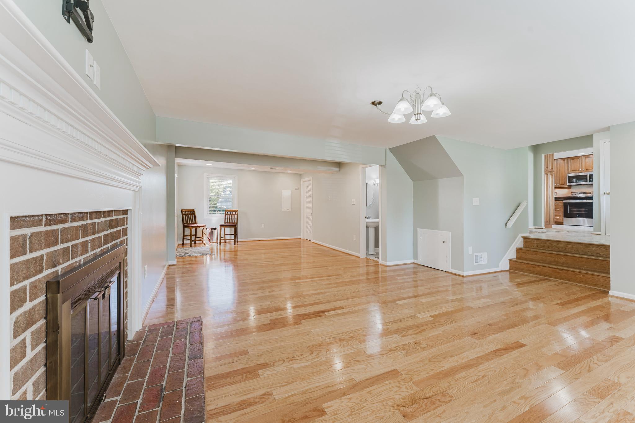 SIGNAL HILL - Residential