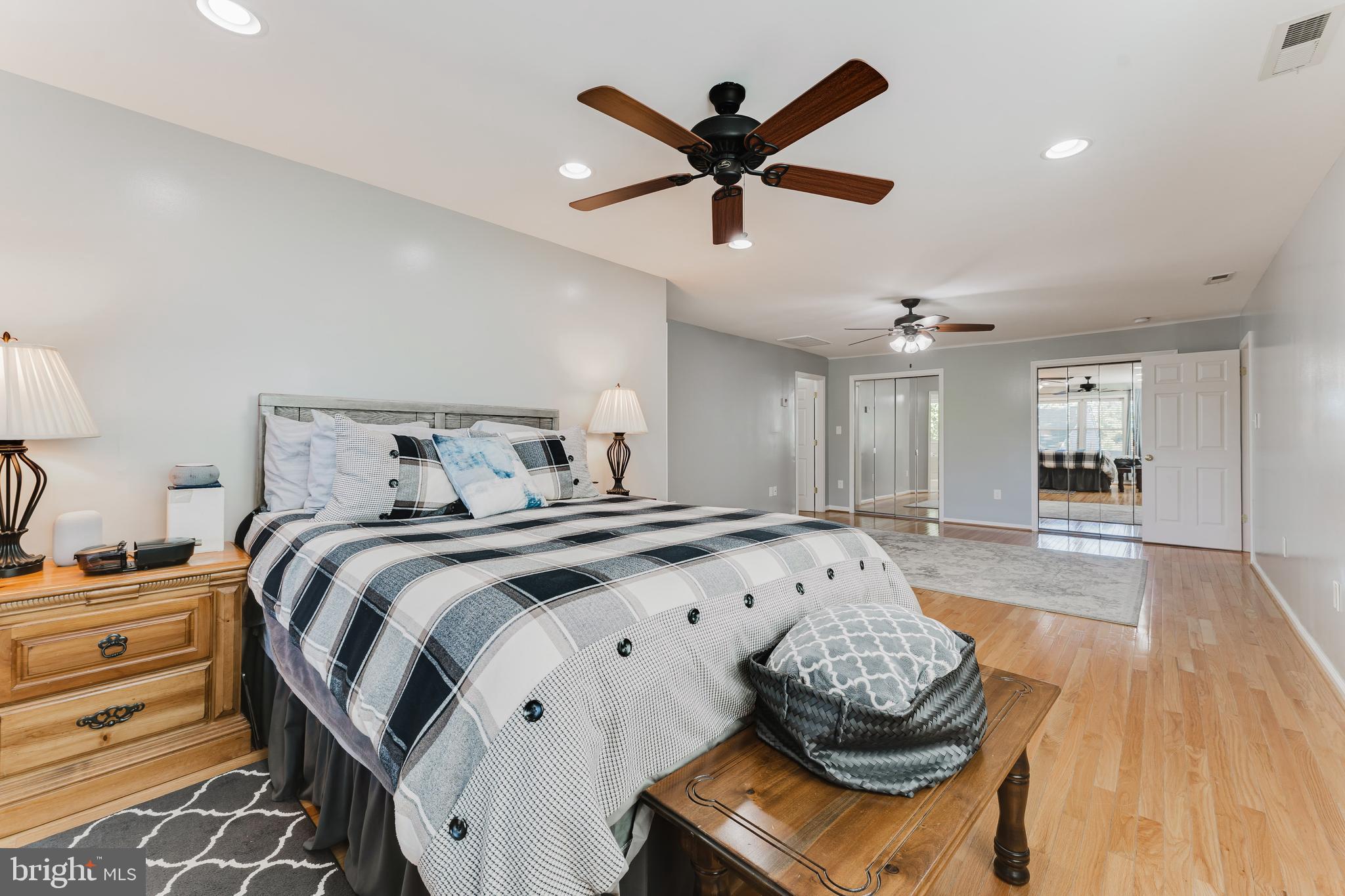 SIGNAL HILL - Residential