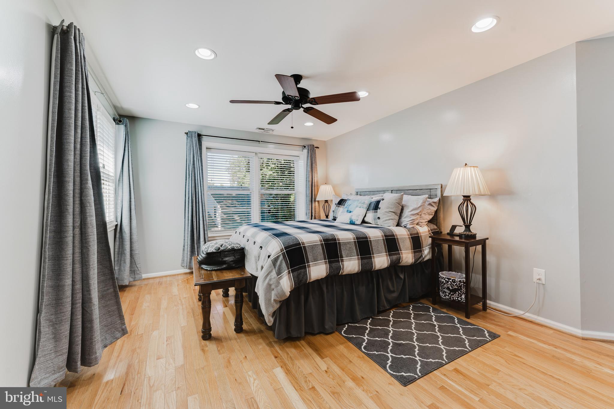 SIGNAL HILL - Residential