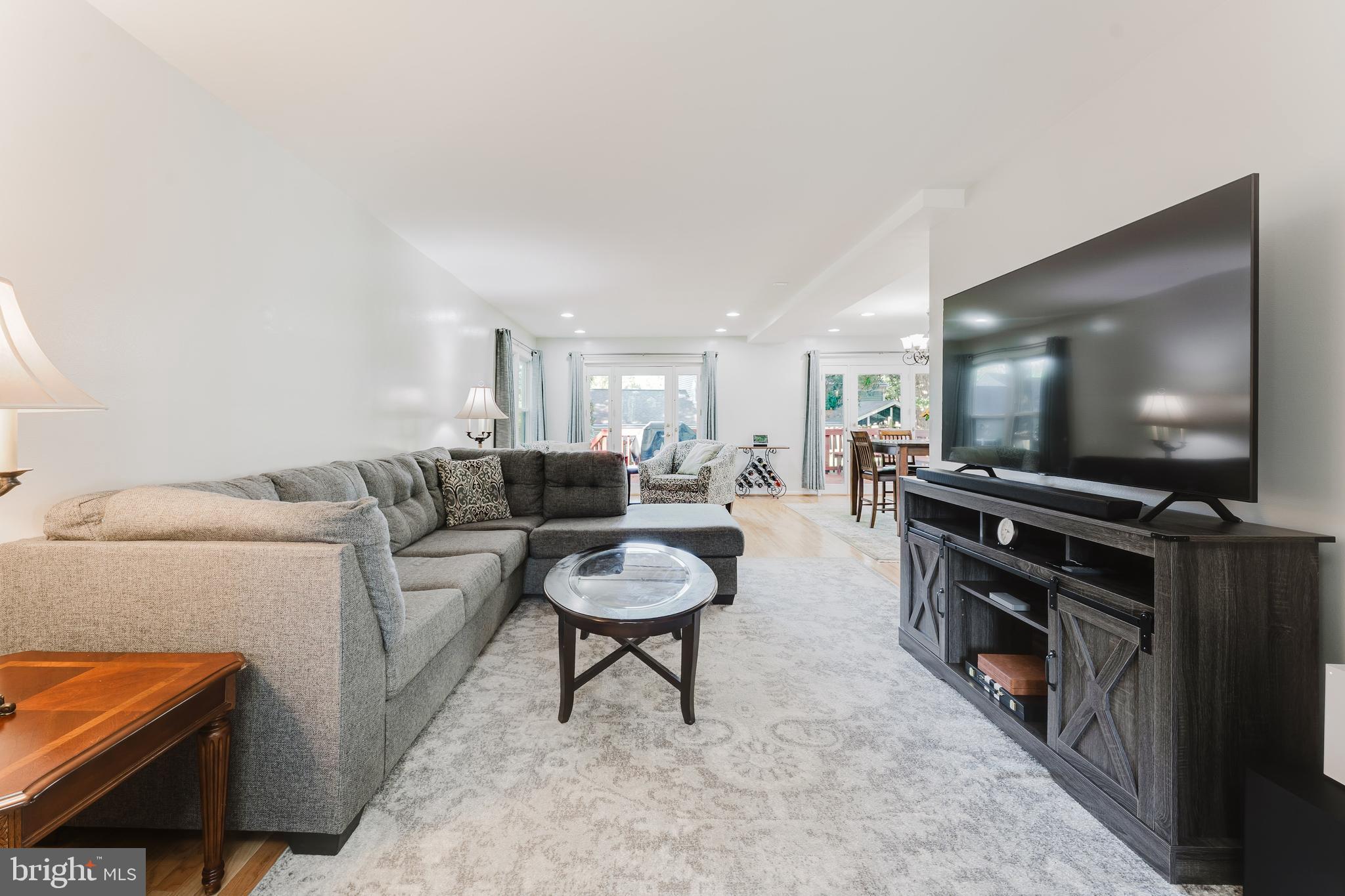 SIGNAL HILL - Residential