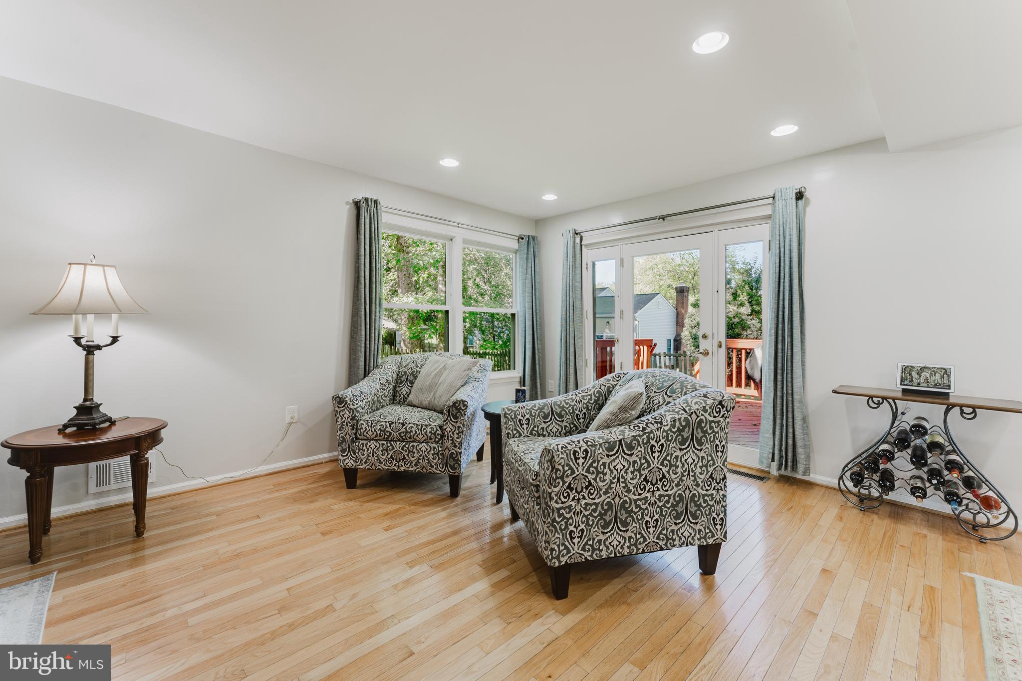SIGNAL HILL - Residential
