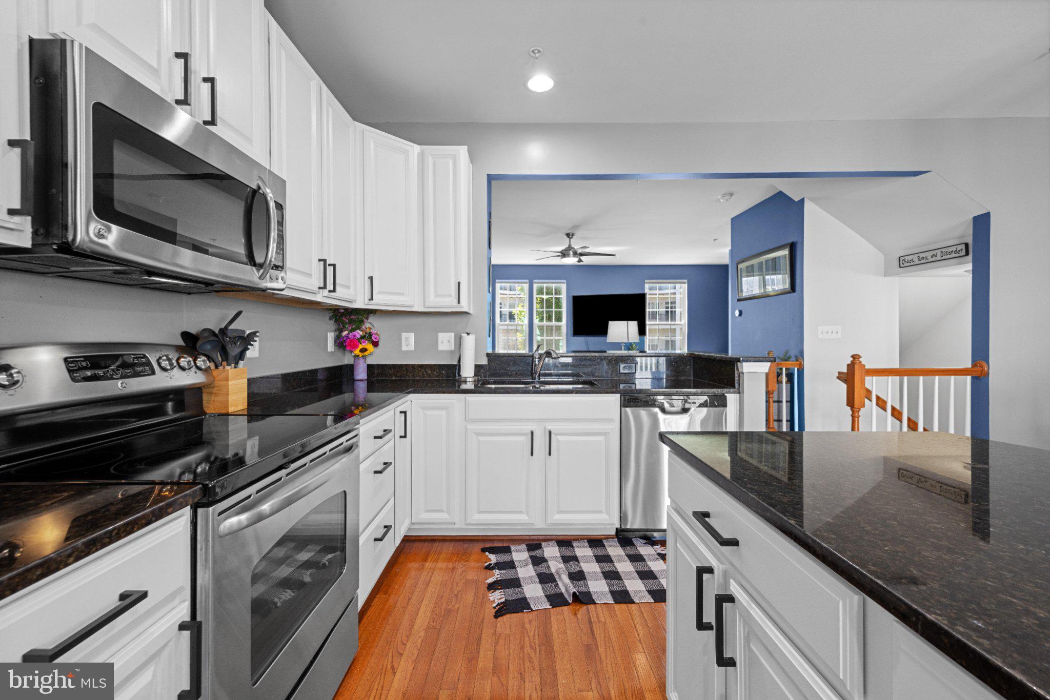 HOWARD SQUARE - Residential