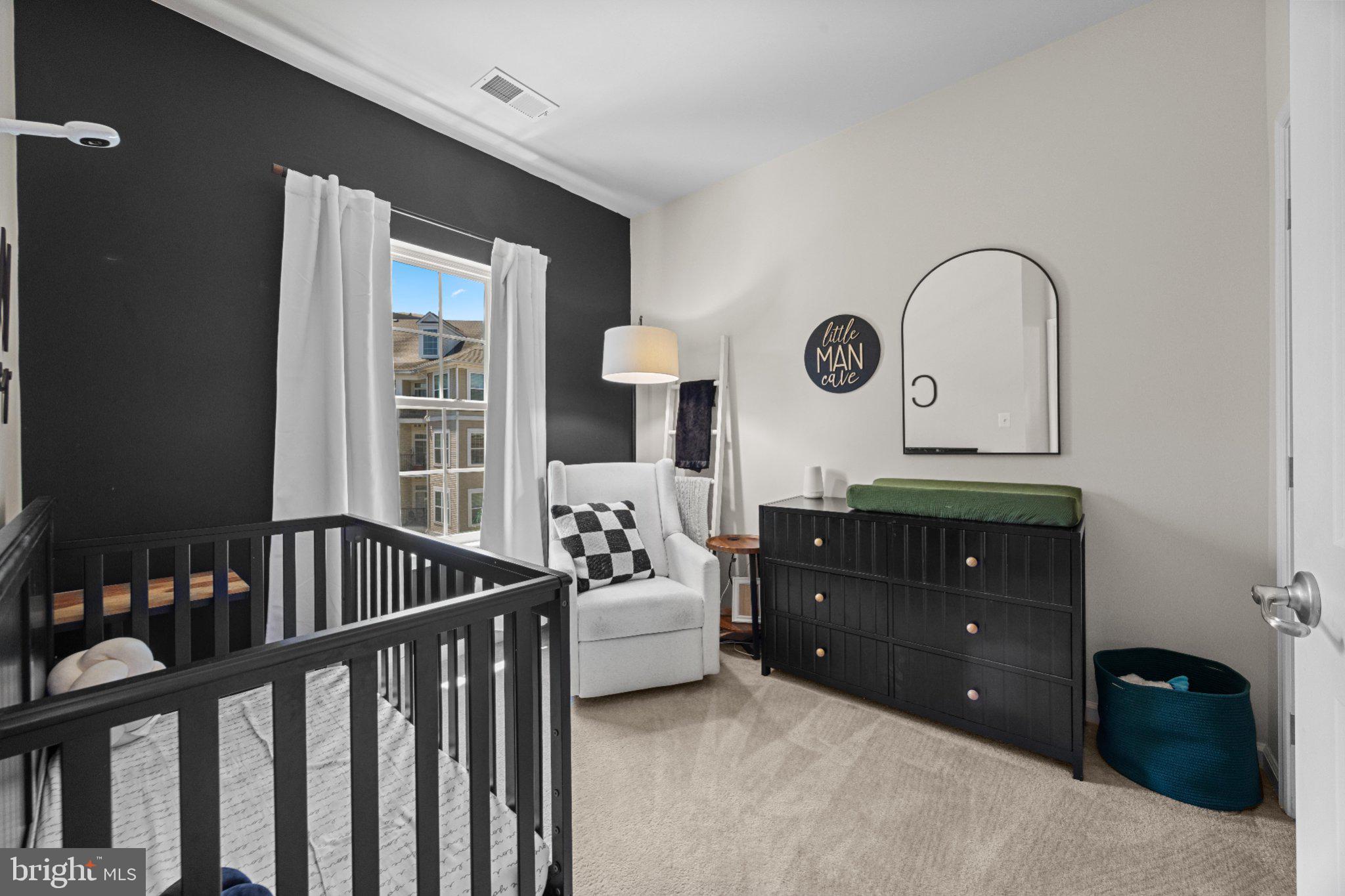 HOWARD SQUARE - Residential
