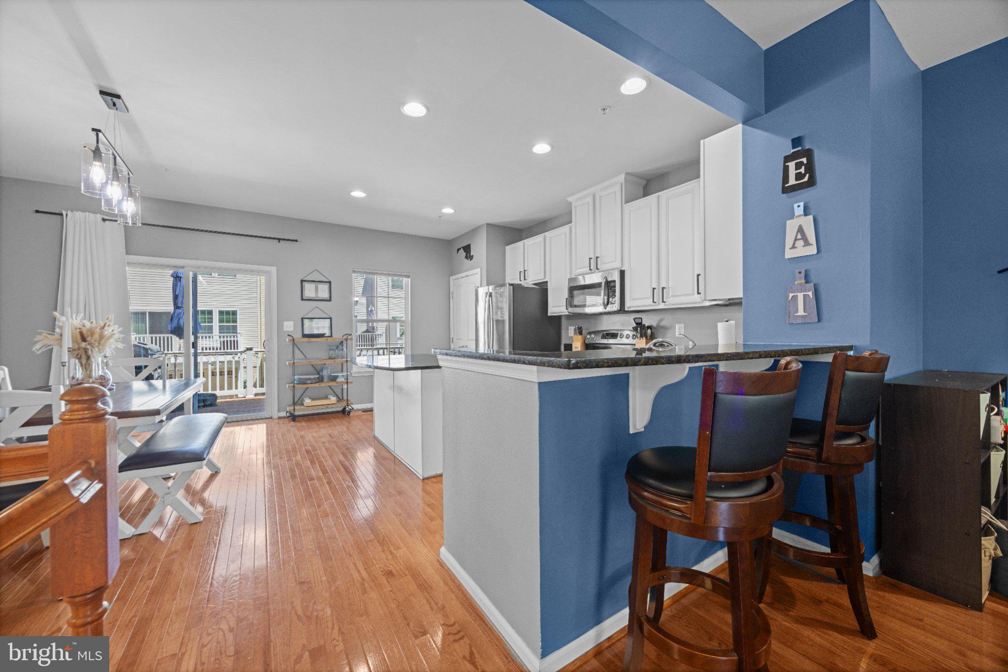 HOWARD SQUARE - Residential