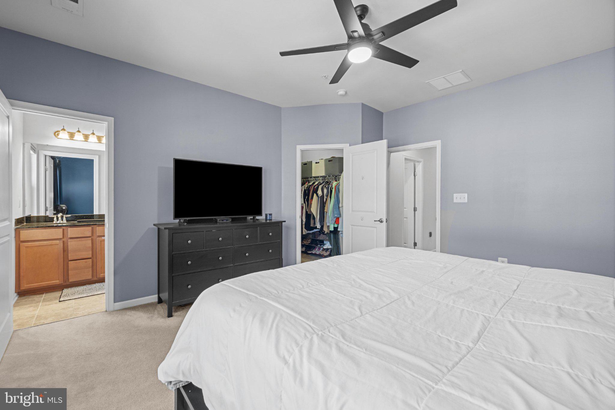 HOWARD SQUARE - Residential