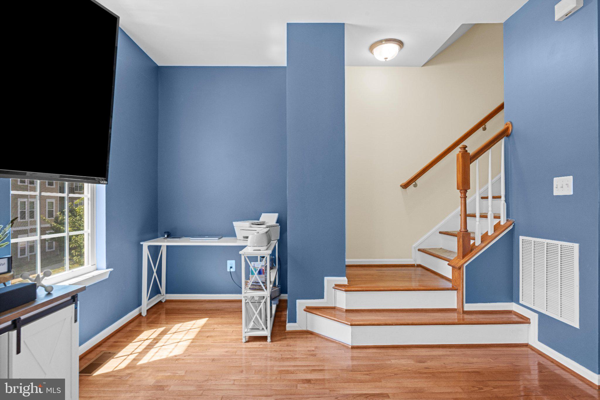 HOWARD SQUARE - Residential