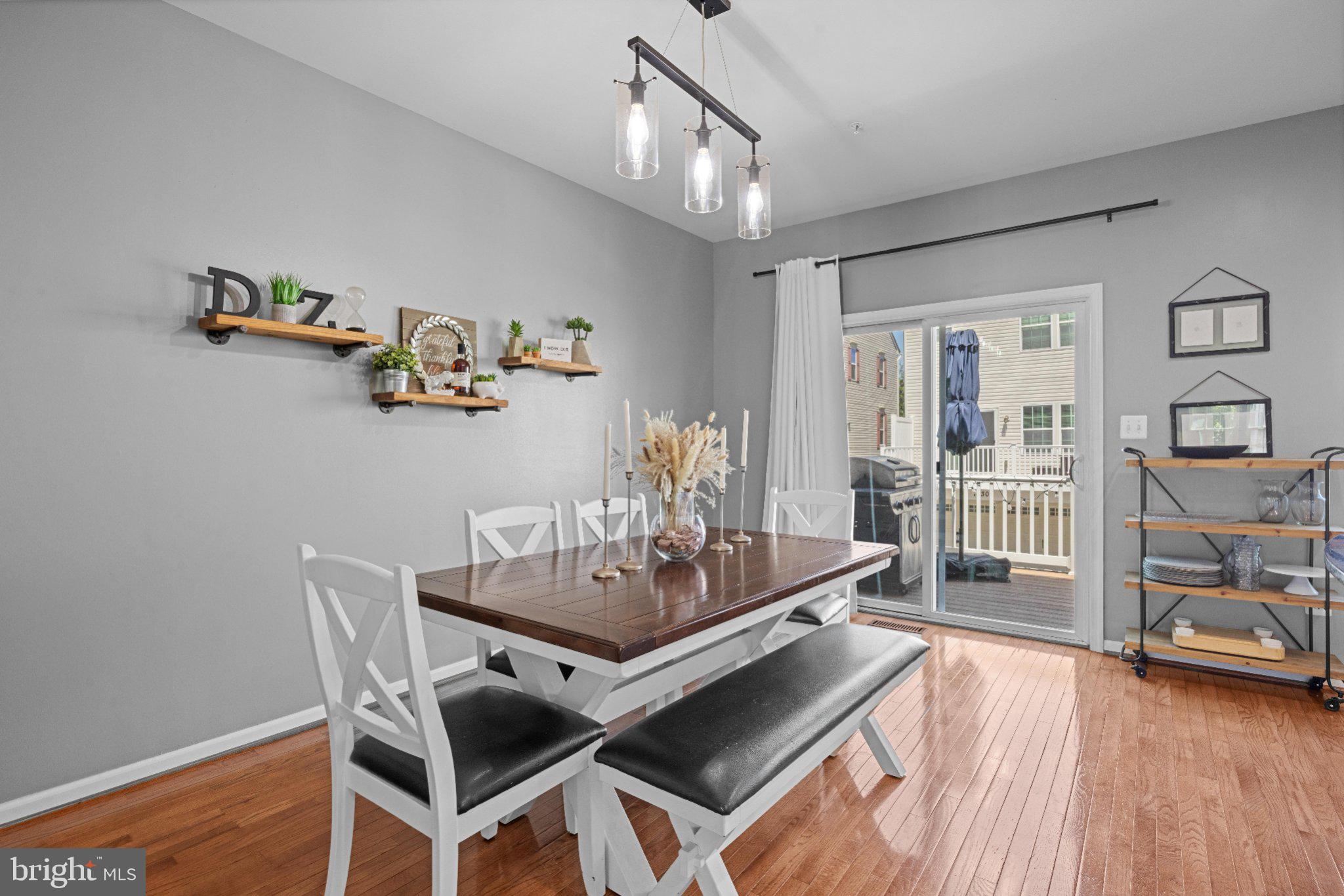 HOWARD SQUARE - Residential