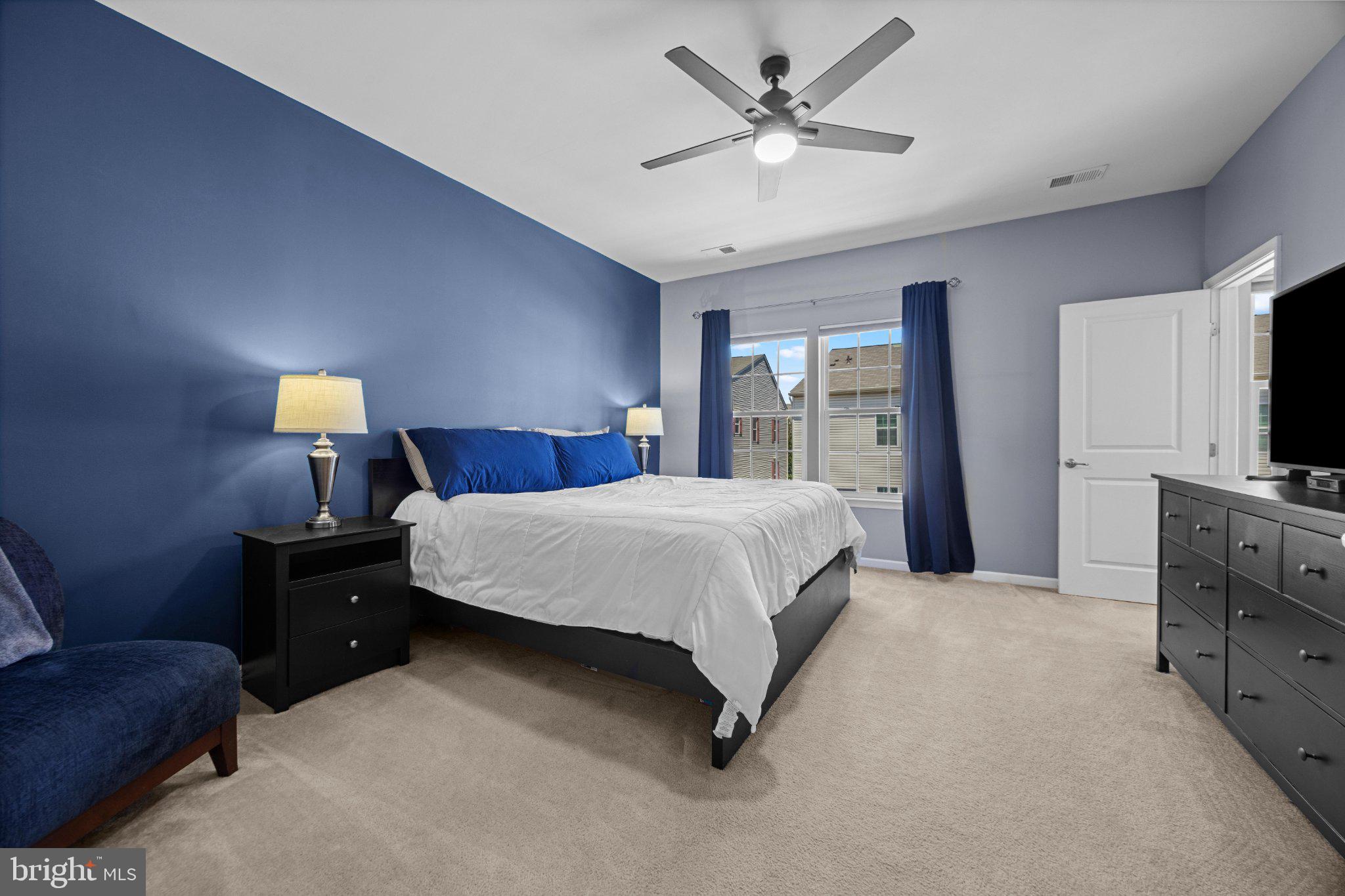 HOWARD SQUARE - Residential