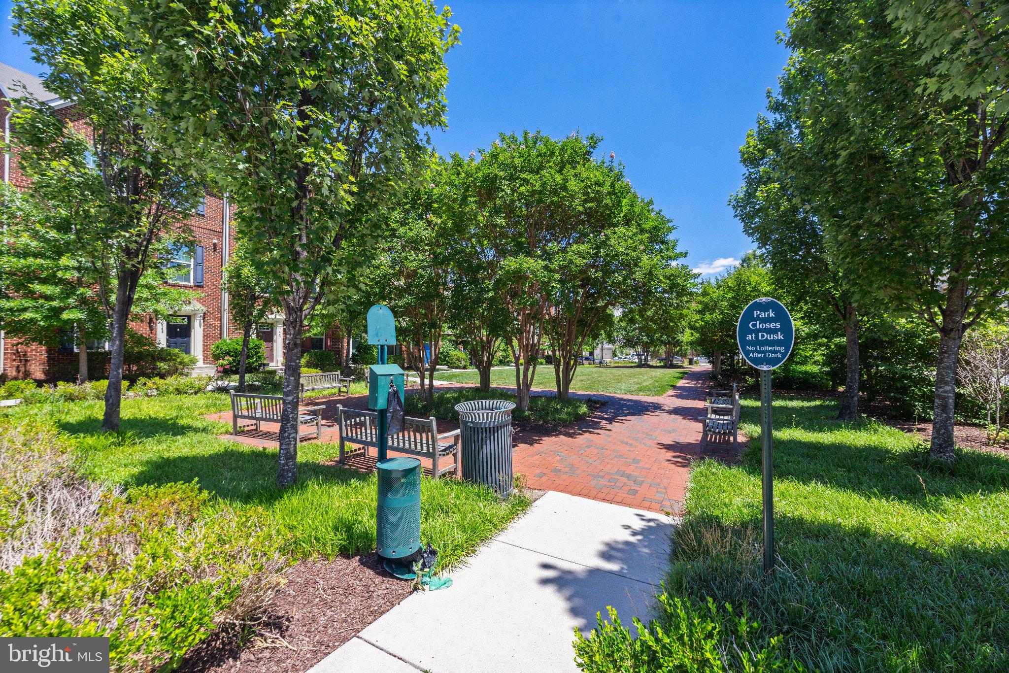 HOWARD SQUARE - Residential