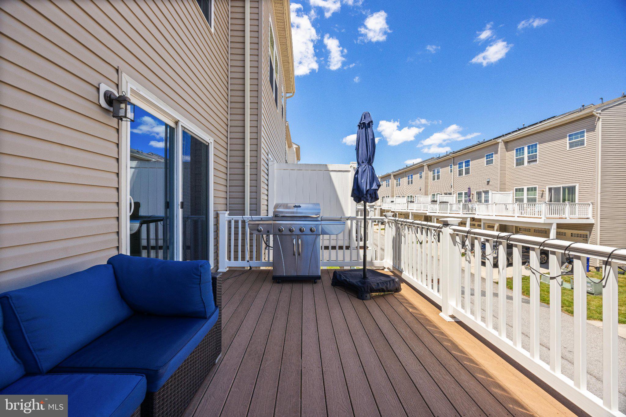 HOWARD SQUARE - Residential
