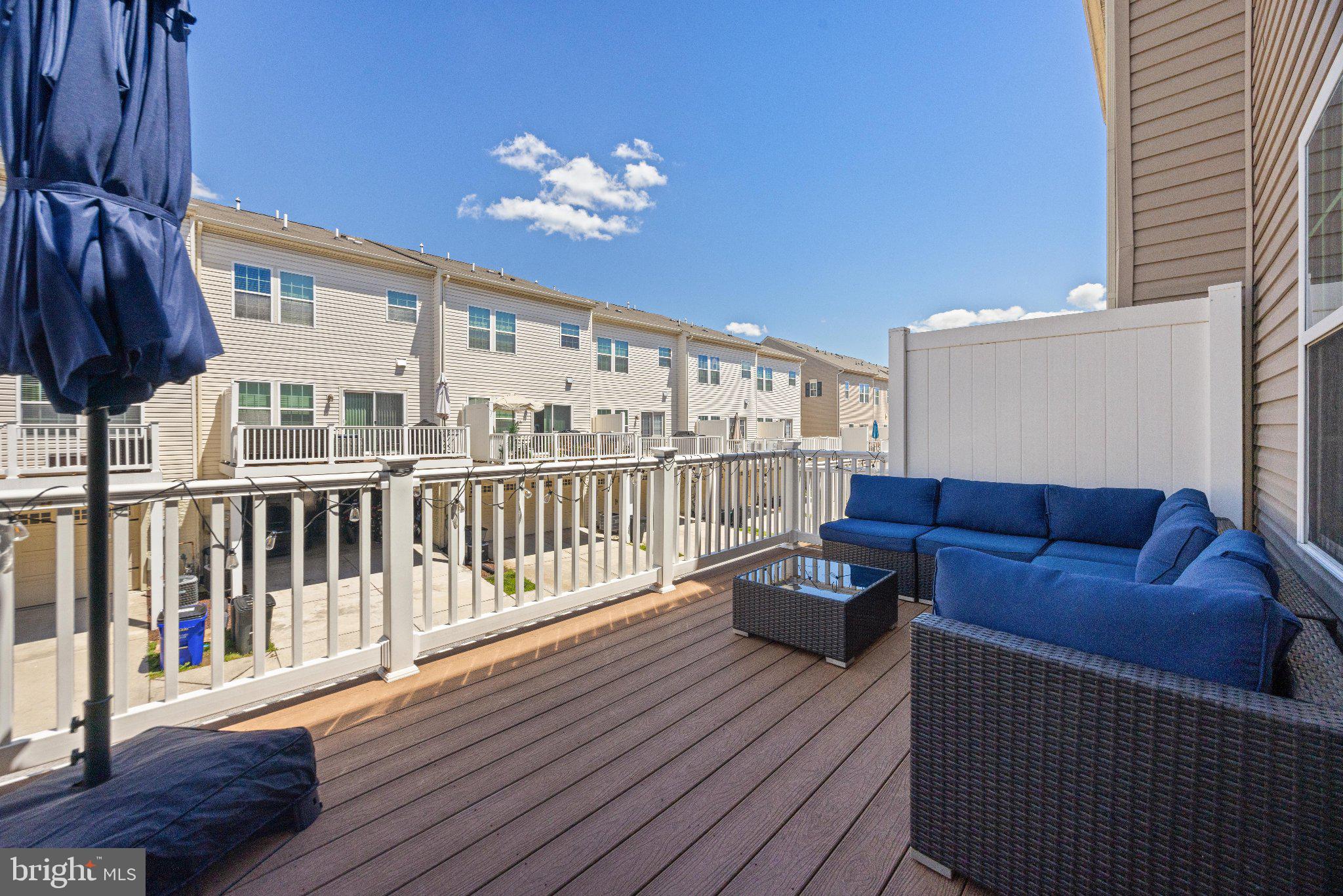 HOWARD SQUARE - Residential
