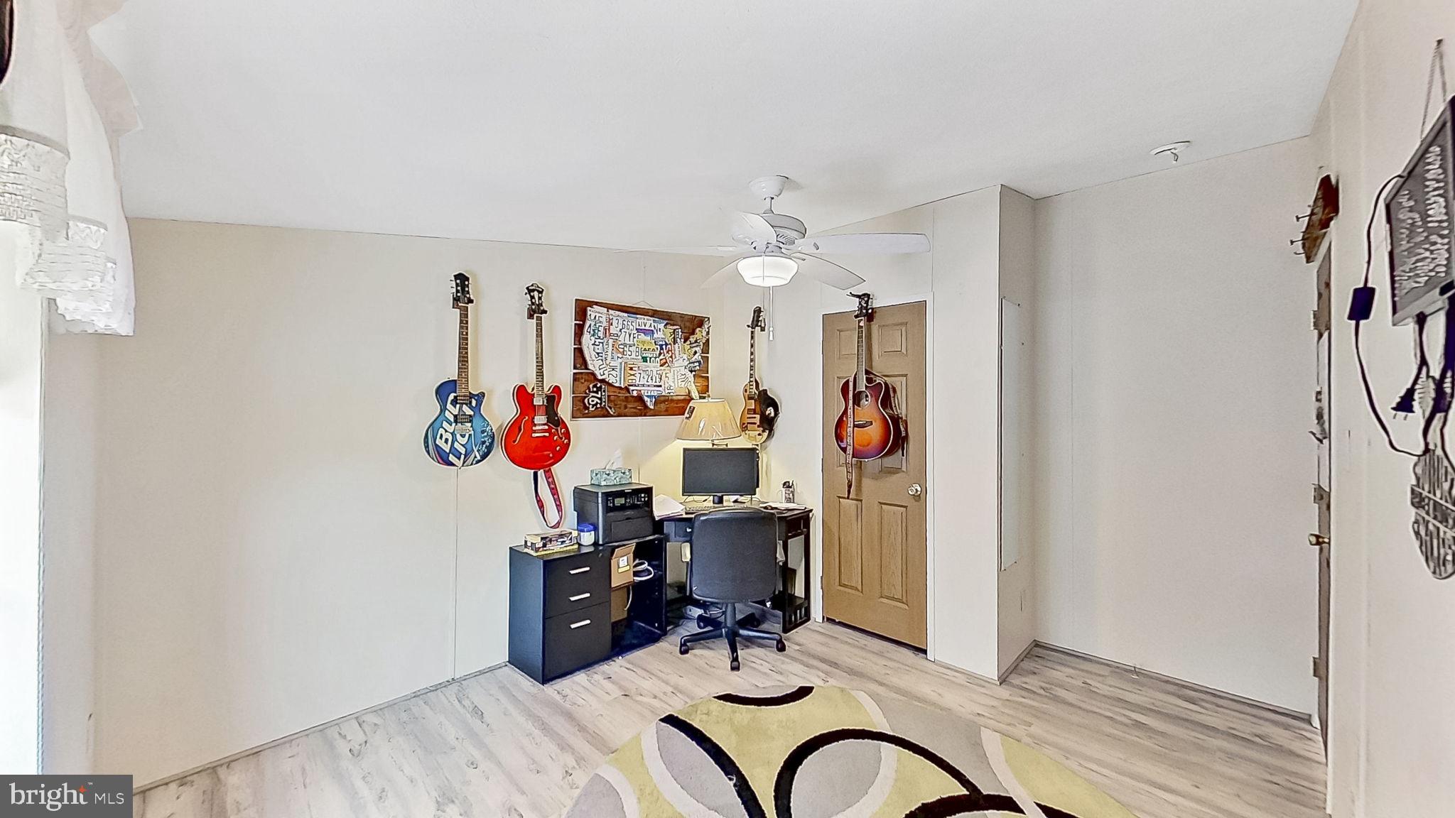POTNETS CREEKSIDE - Residential