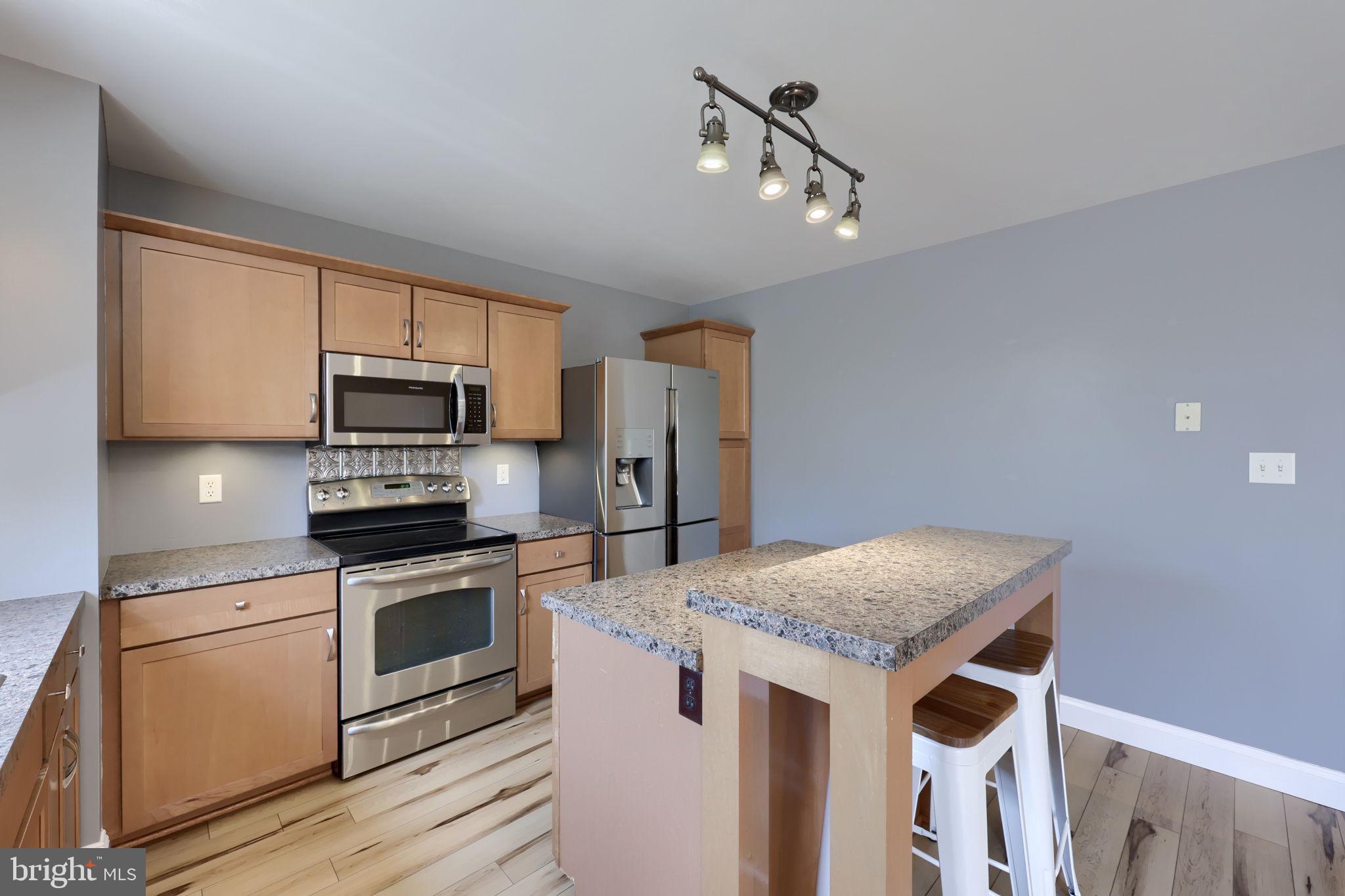 EAGLEVIEW ESTATES - Residential