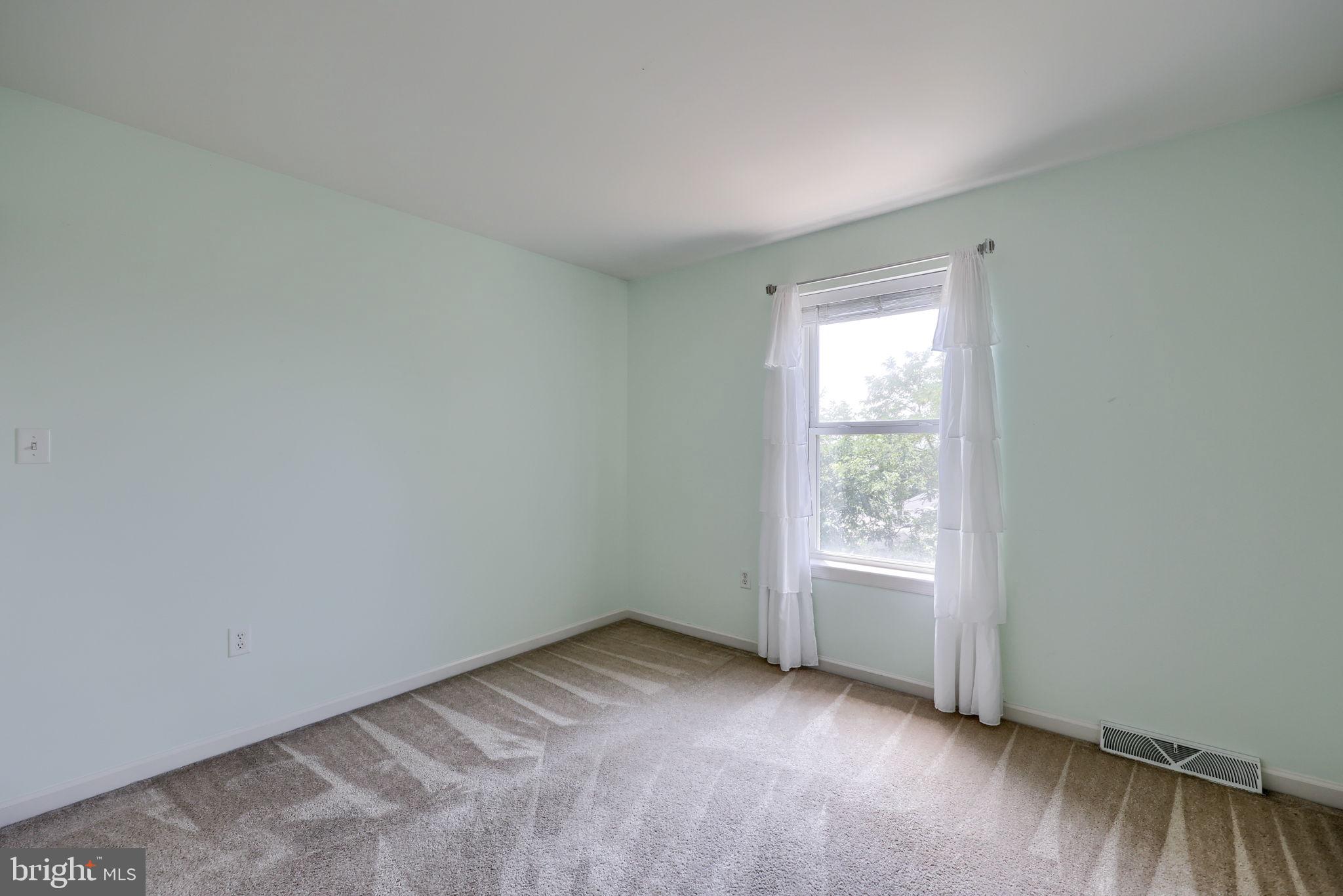 EAGLEVIEW ESTATES - Residential