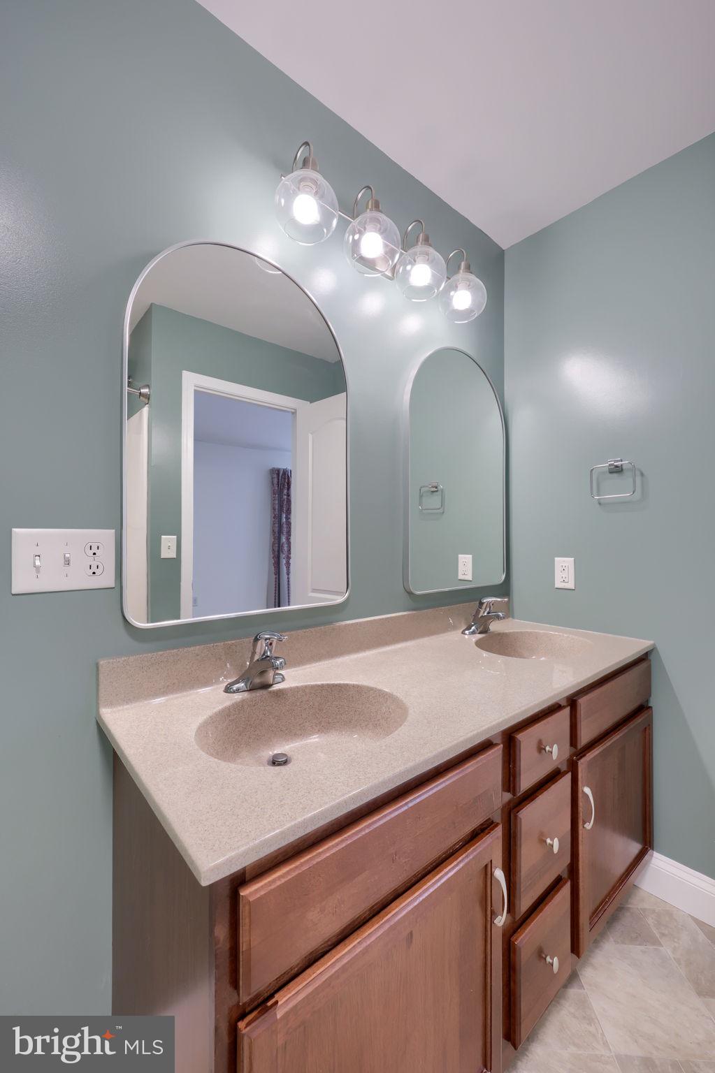 EAGLEVIEW ESTATES - Residential