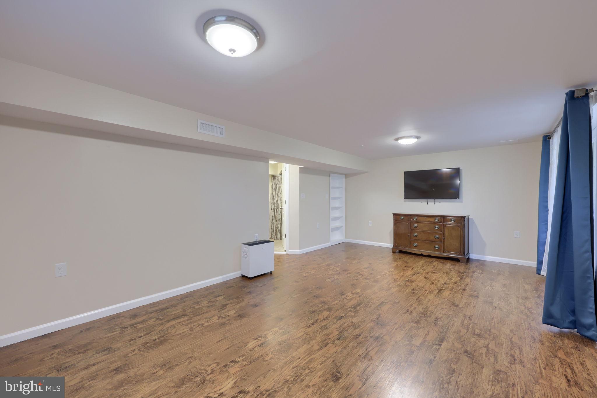 EAGLEVIEW ESTATES - Residential