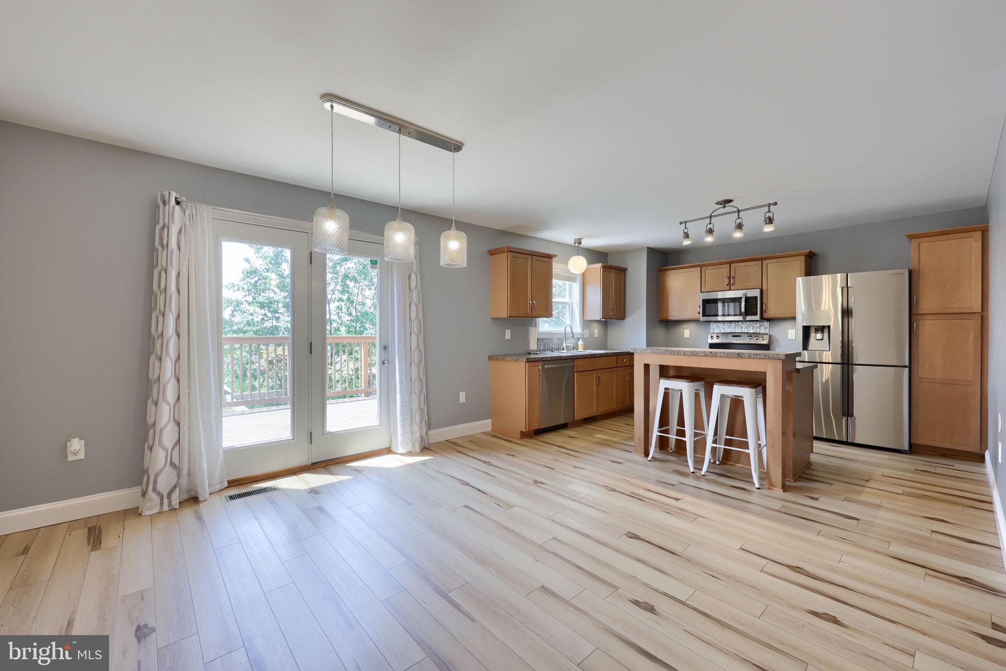 EAGLEVIEW ESTATES - Residential