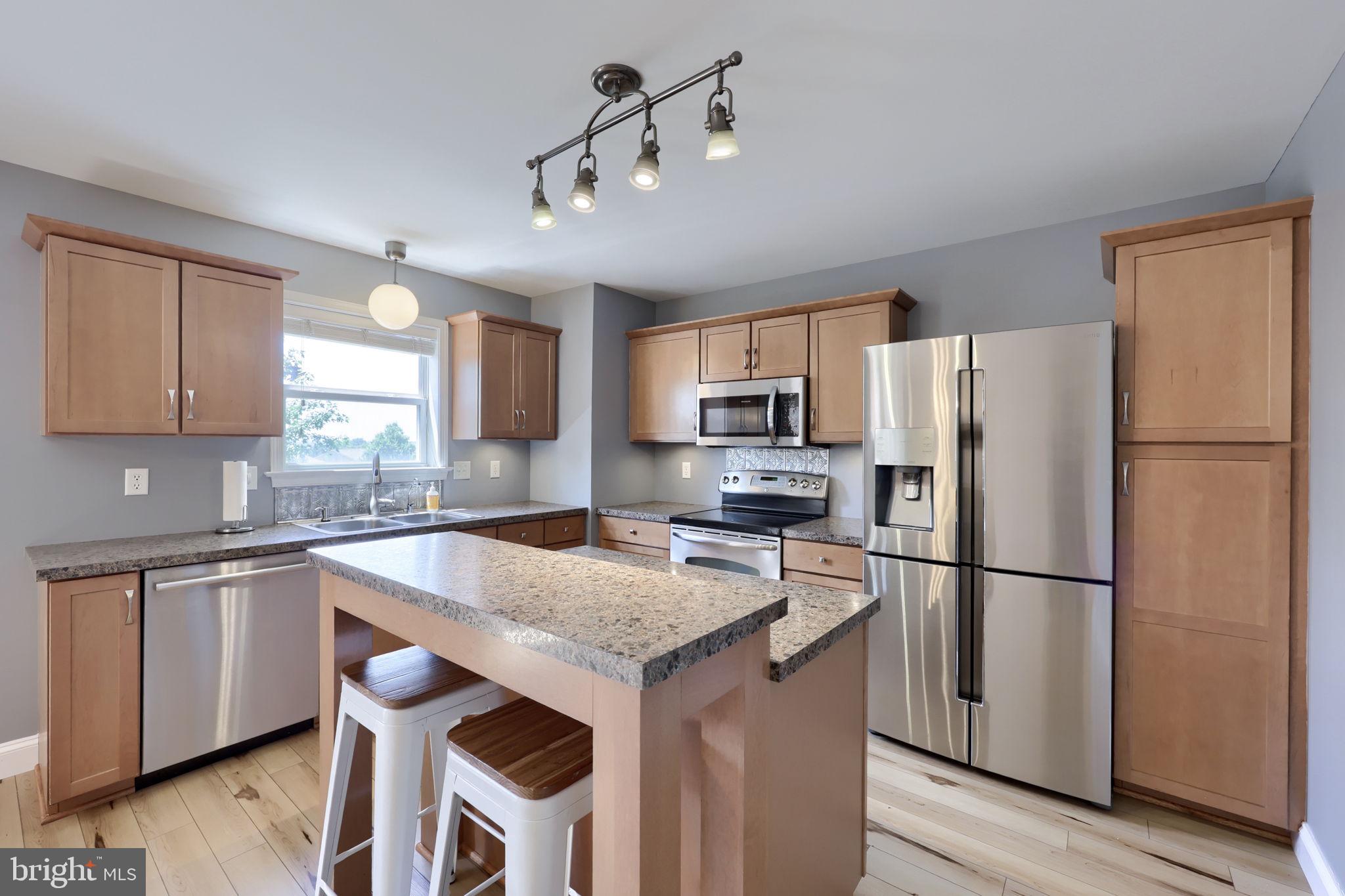 EAGLEVIEW ESTATES - Residential