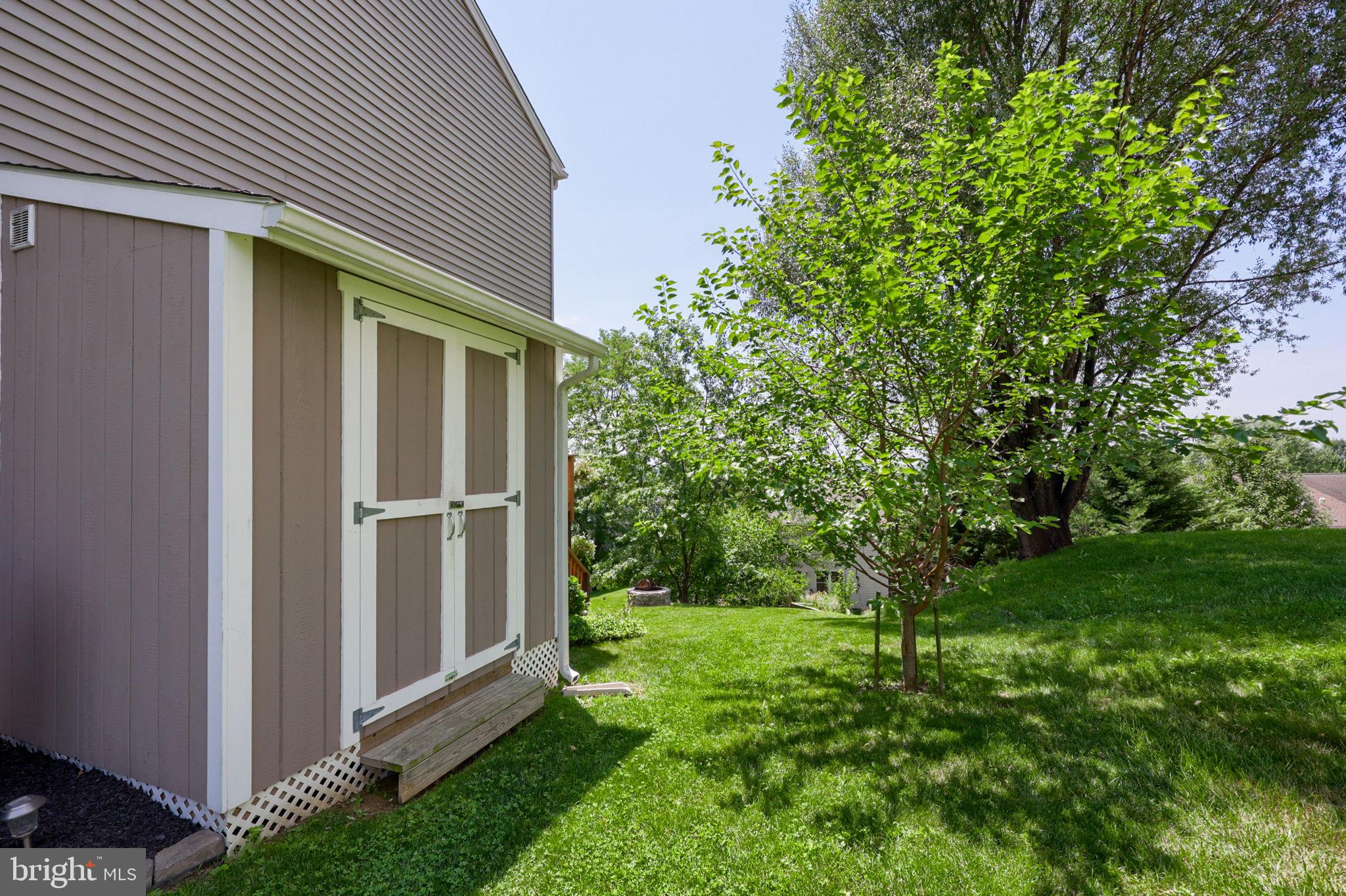 EAGLEVIEW ESTATES - Residential