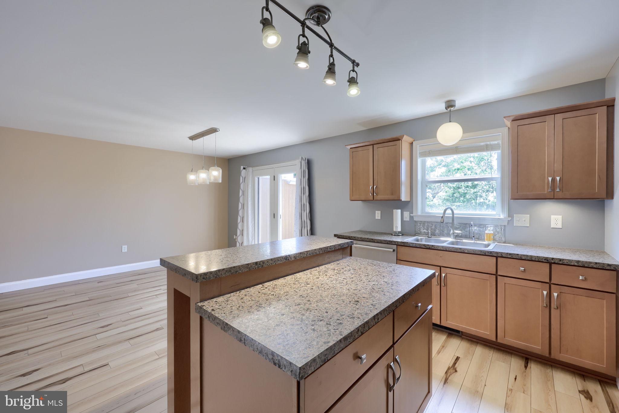 EAGLEVIEW ESTATES - Residential