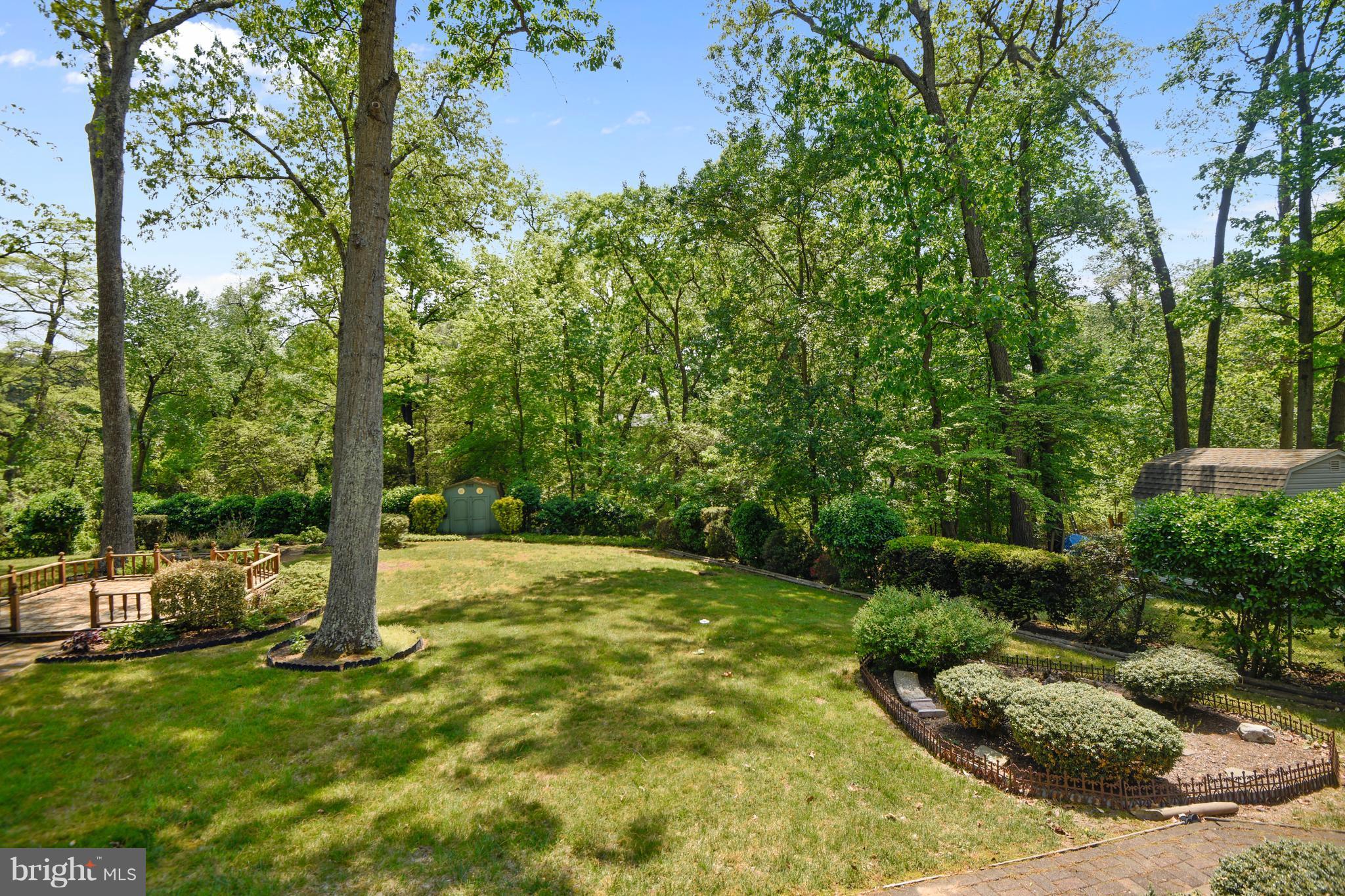 SELBY GROVE - Residential