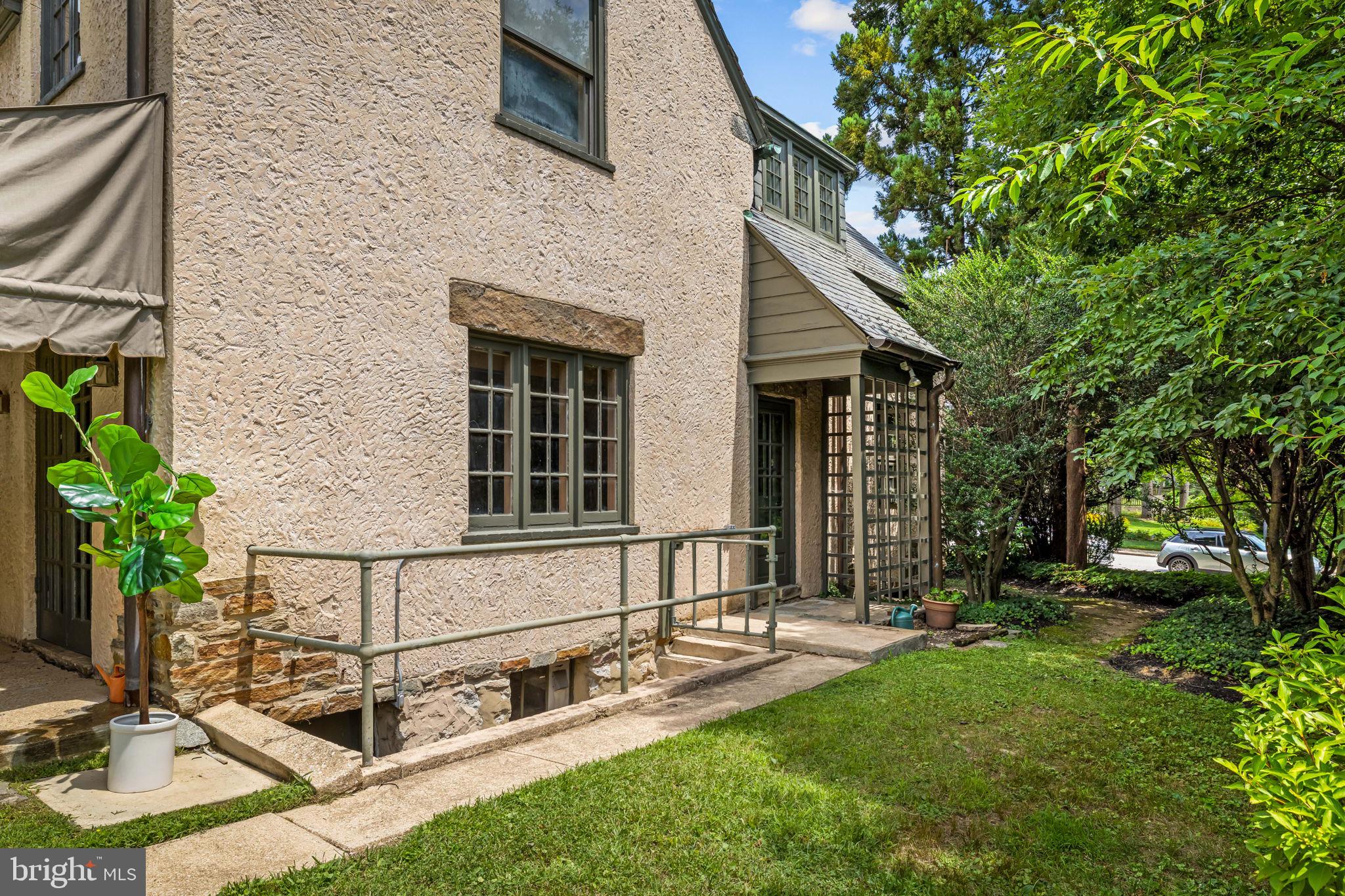 HOMELAND HISTORIC DISTRICT - Residential