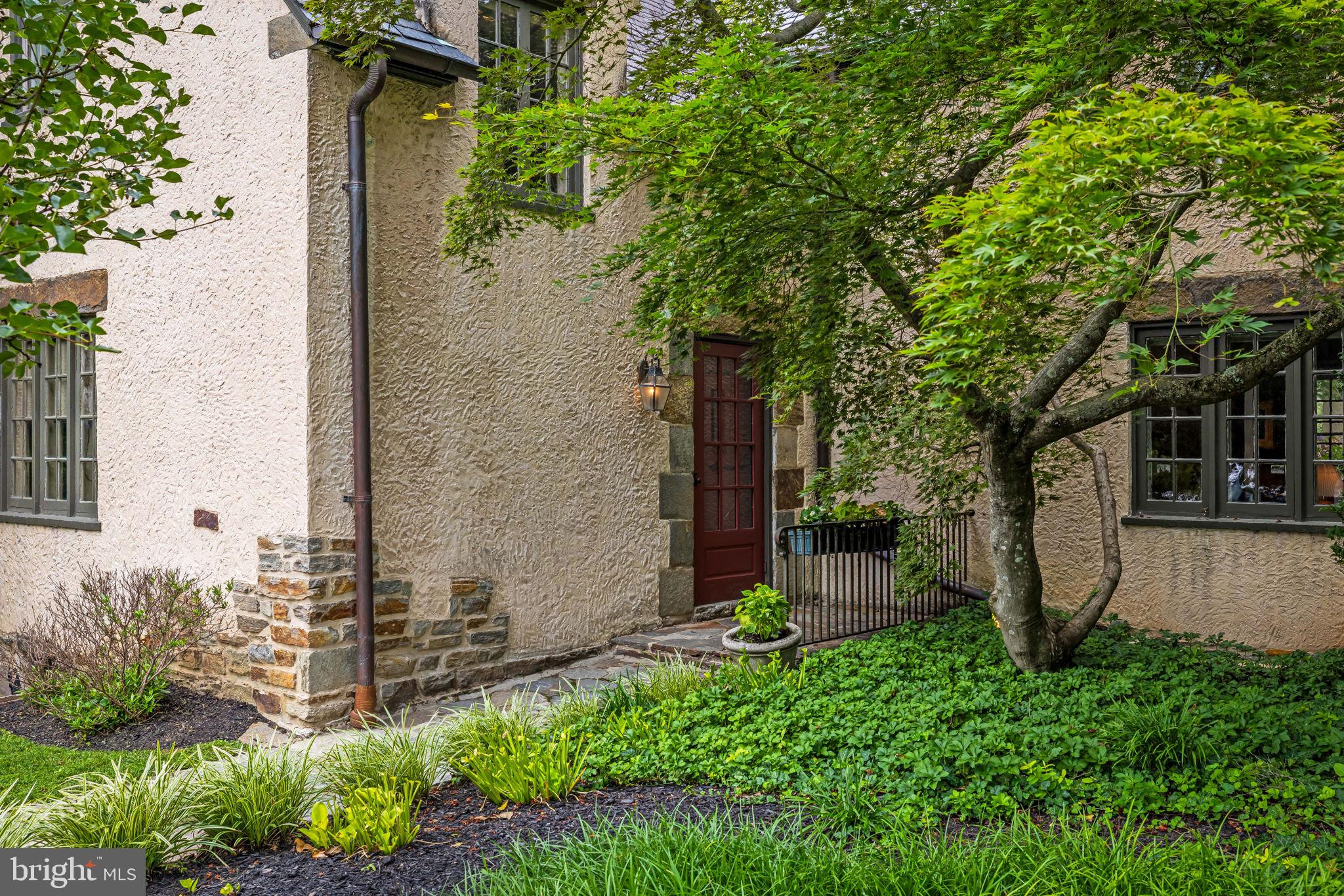HOMELAND HISTORIC DISTRICT - Residential