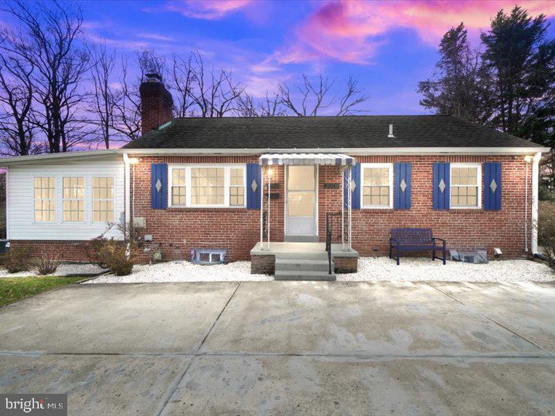 ALL OFFERS DUE WEDNESDAY, 2/13/2024 by 6:00 pm
Welcome home! This home boasts 3 full baths with the ability to have a full in-law suite in the fully finished basement which includes an ample kitchenette and personal laundry. Established landscaping and huge, flat
fully fenced back yard with shed and chimenea/fire pit provides an outdoor escape and seasonal foliage
color palette changes. Bring the cozy inside with a fire in the wood burning fireplace. A gorgeous sunroom
makes for a nice office or playroom or even a guest room. A personal bath in the owner's suite provides
convenience and additional privacy. Great home for entertaining with plenty of off-street parking. View this gem today. Move in ready awaiting your personal touches.