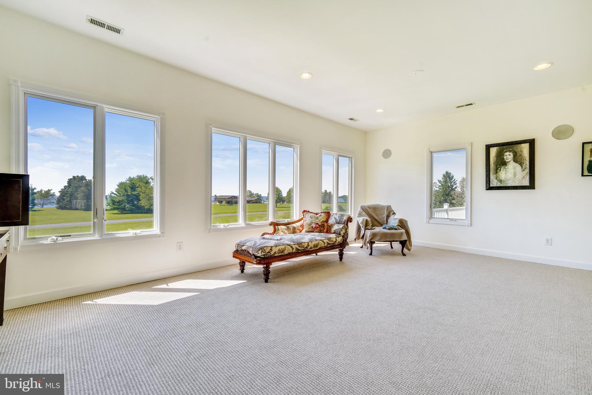 BENNETT POINT - Residential