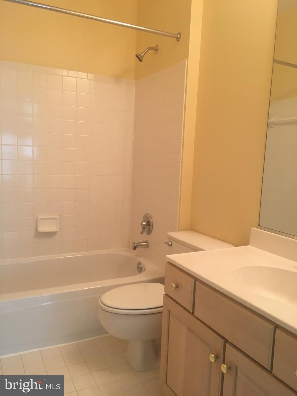 RESTON - Residential Lease