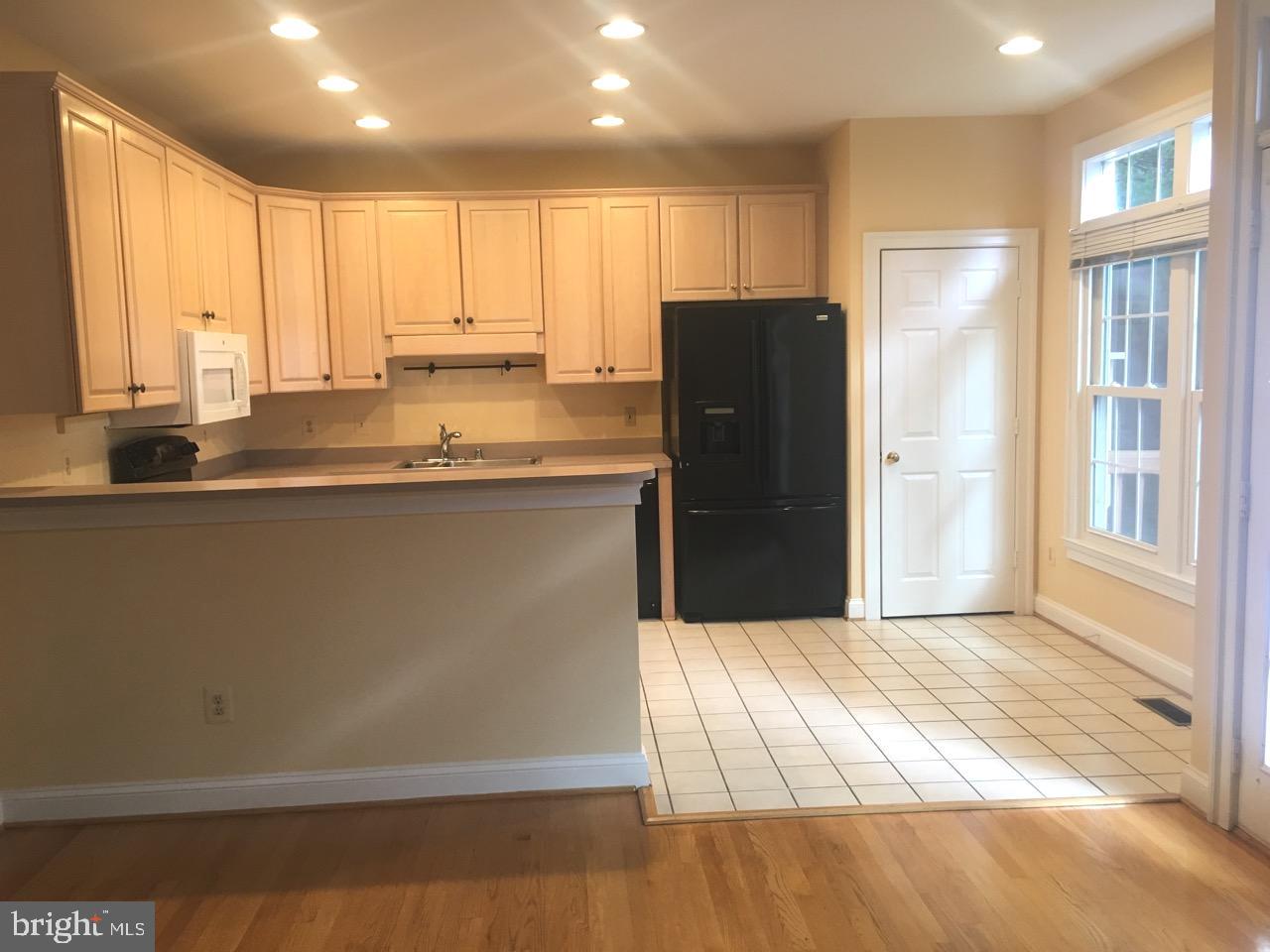 RESTON - Residential Lease