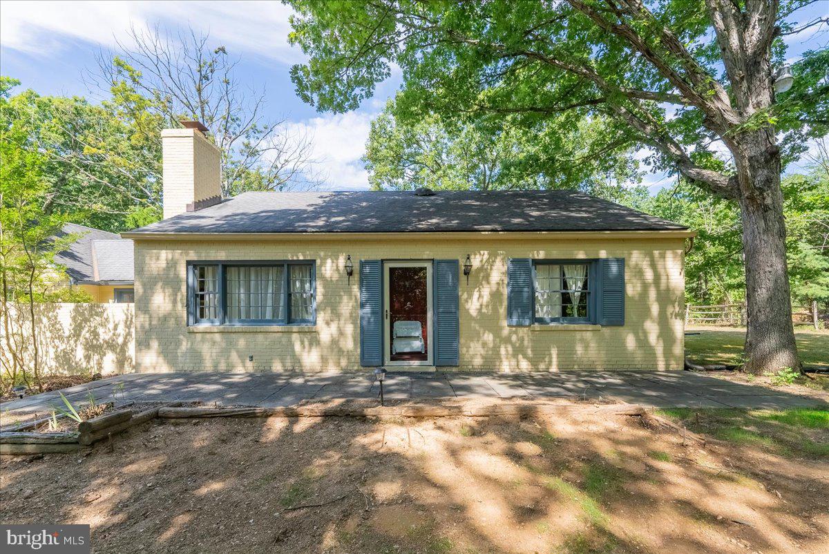 DARNESTOWN OUTSIDE - Residential