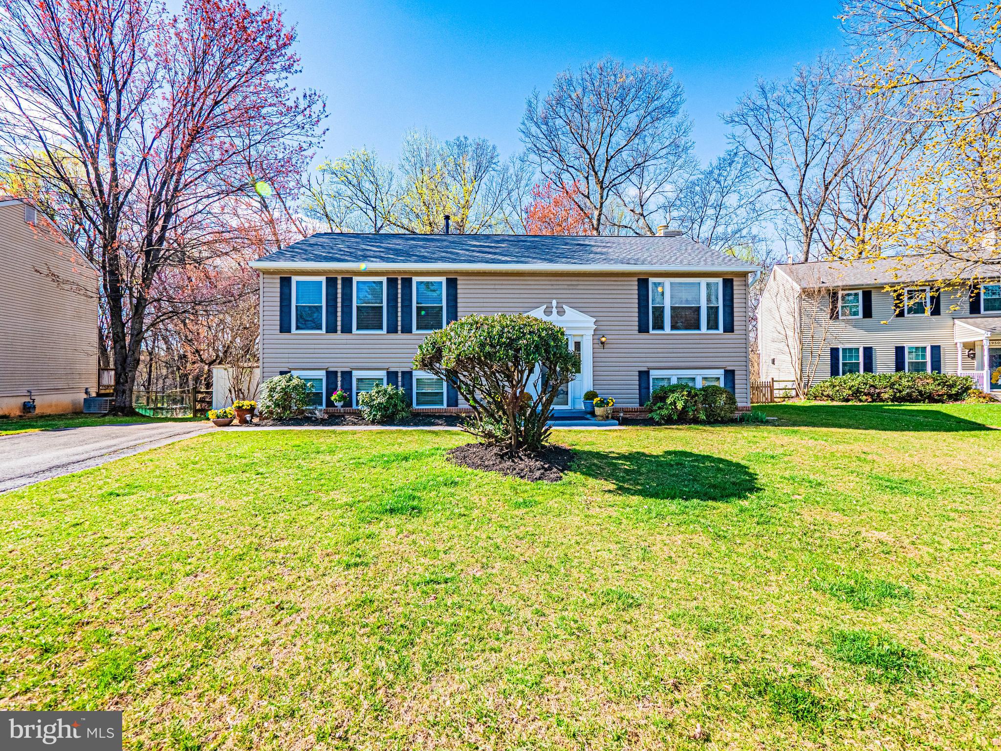 HUNTERS WOODS - Residential