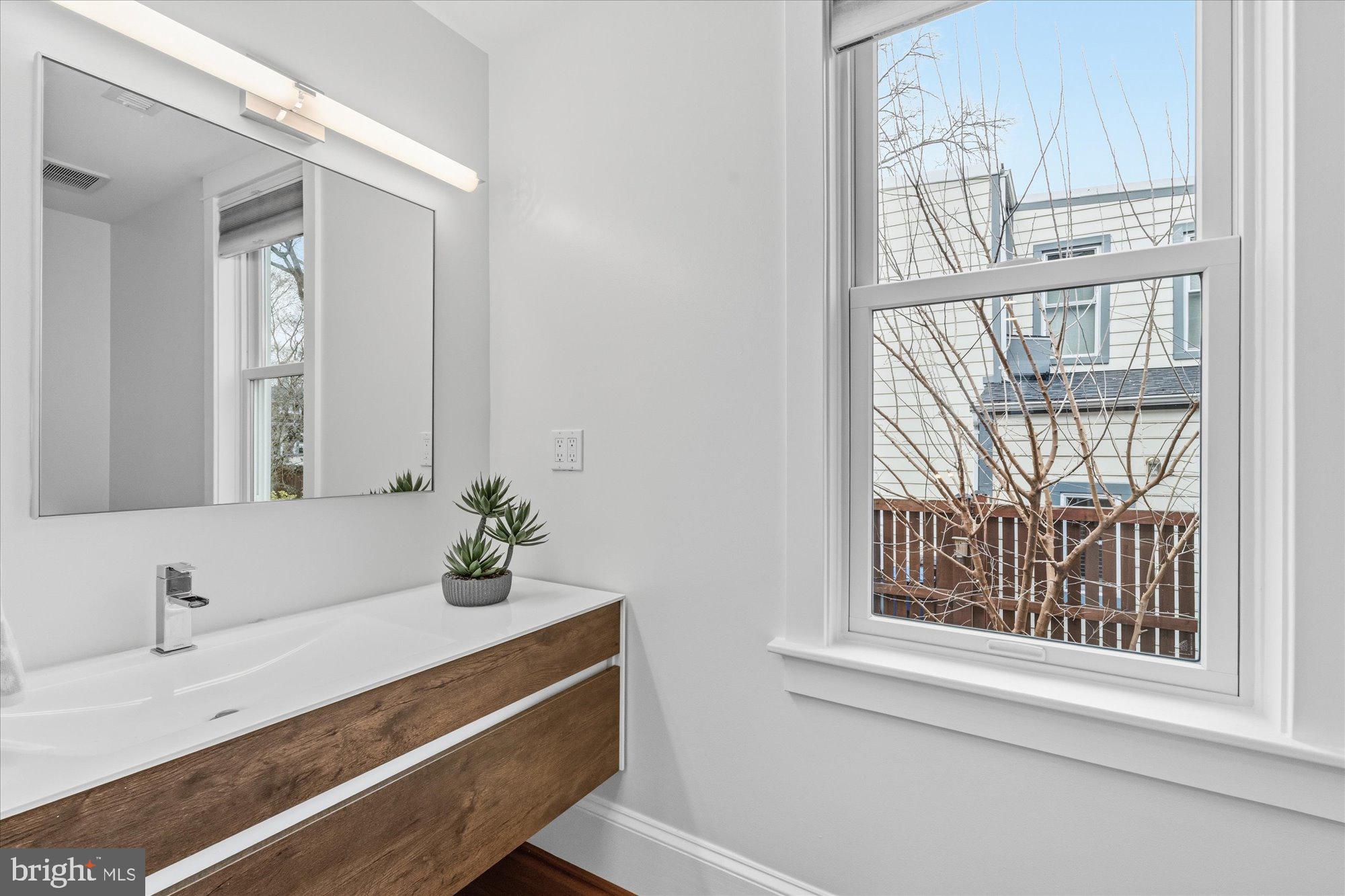 DEL RAY - Residential