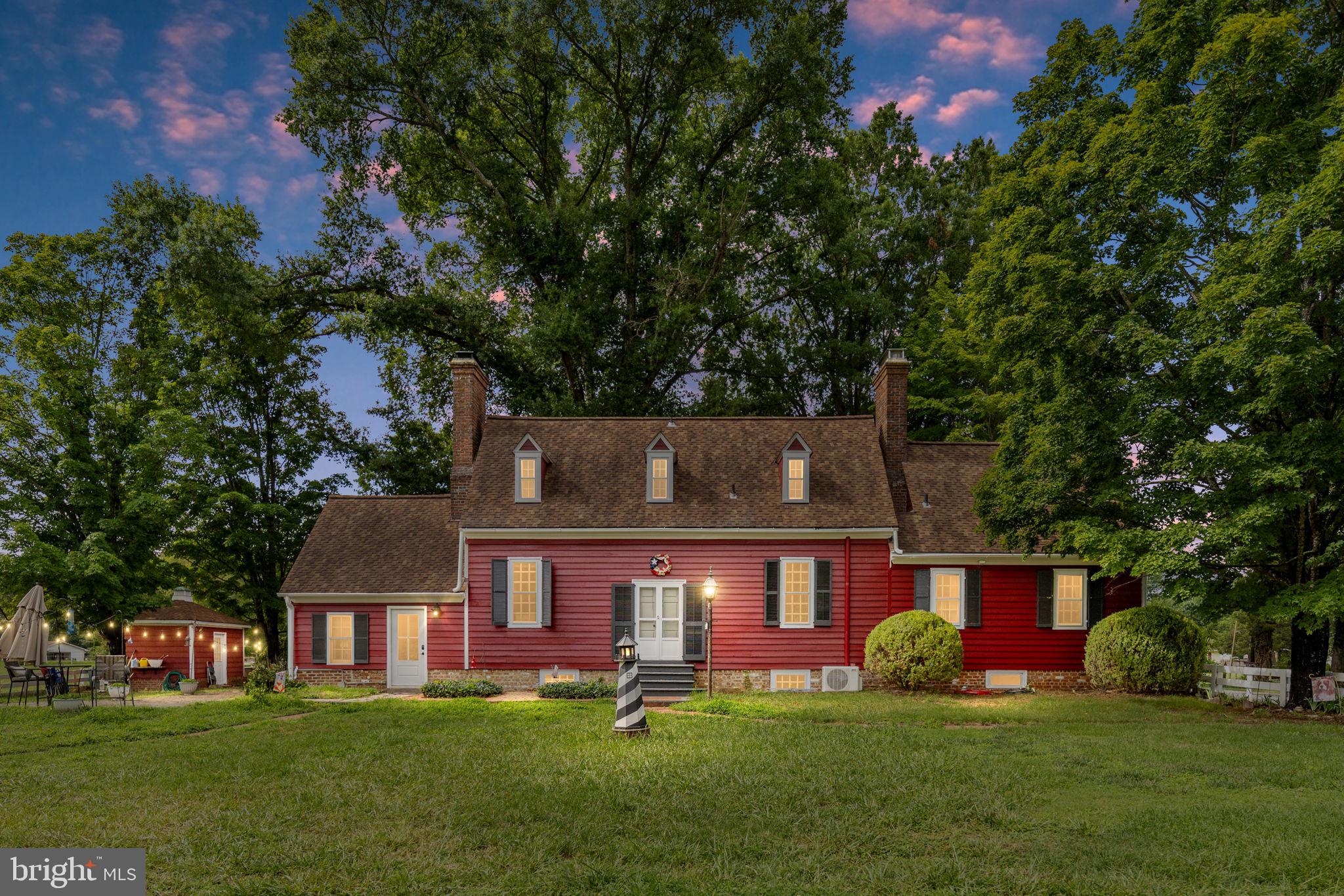 THE HOLLY WOODS - Residential
