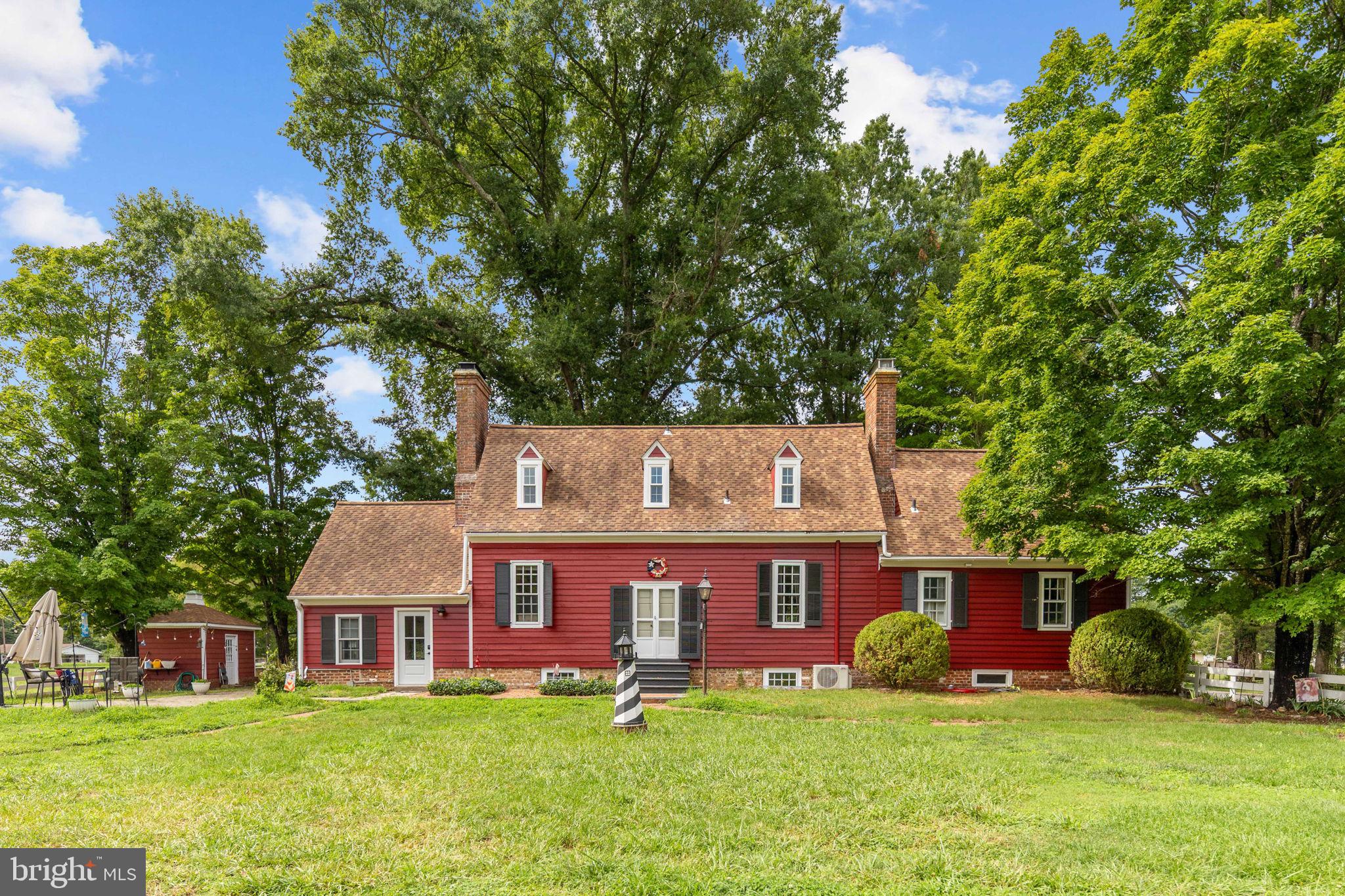 THE HOLLY WOODS - Residential