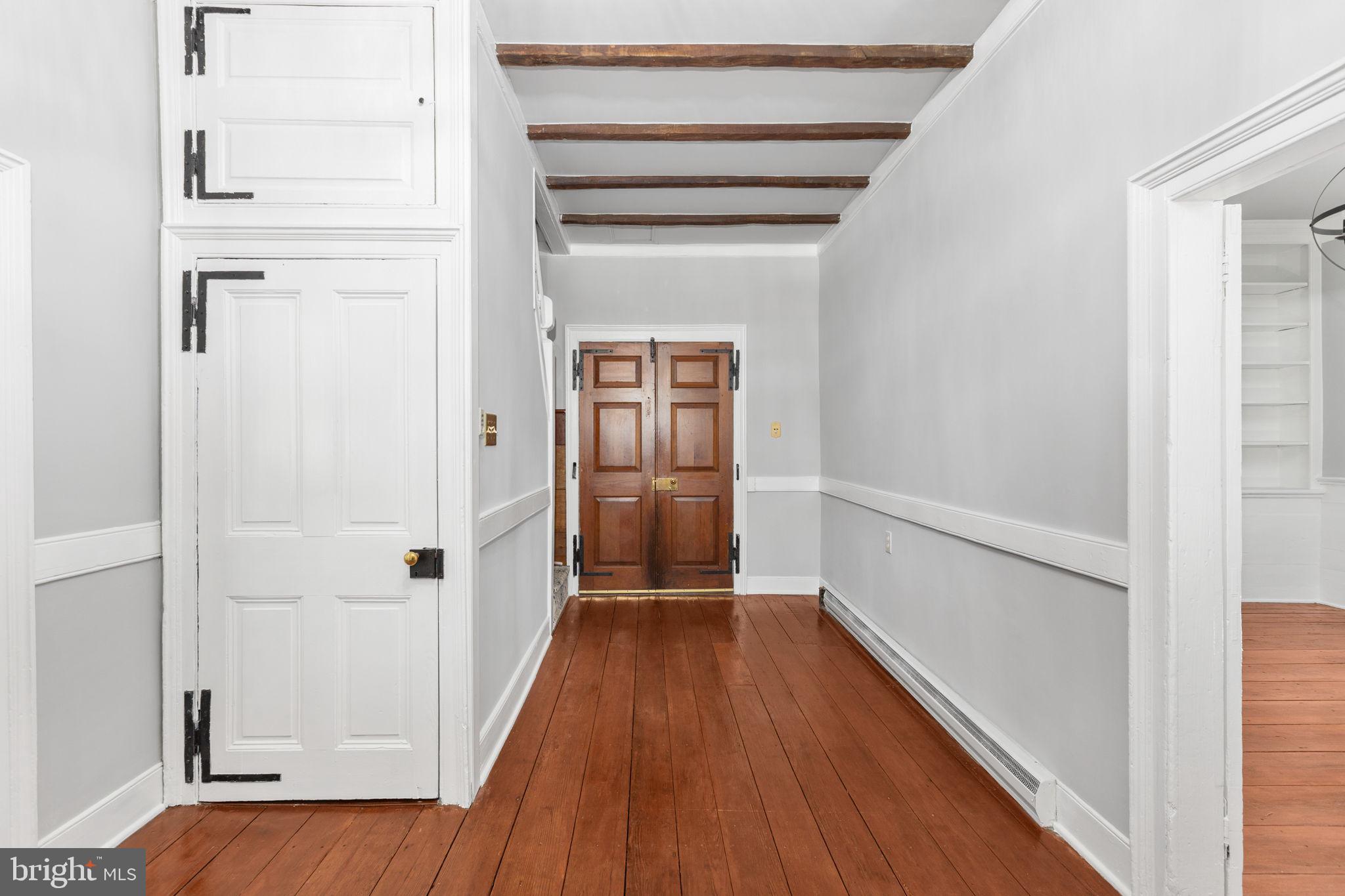 THE HOLLY WOODS - Residential