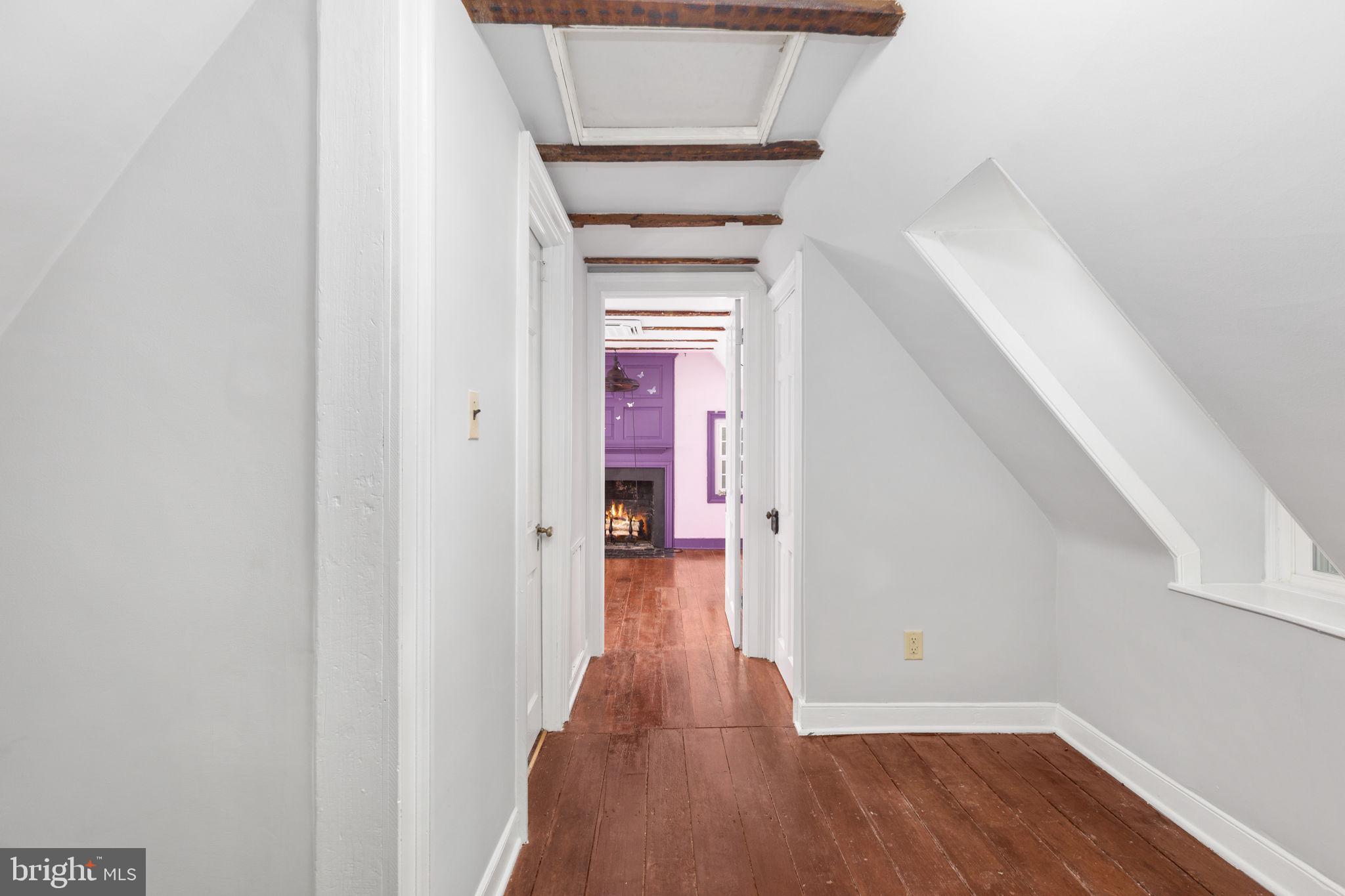 THE HOLLY WOODS - Residential