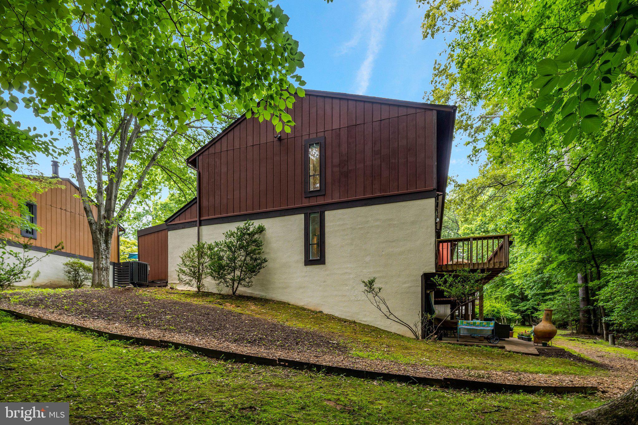 RESTON - Residential
