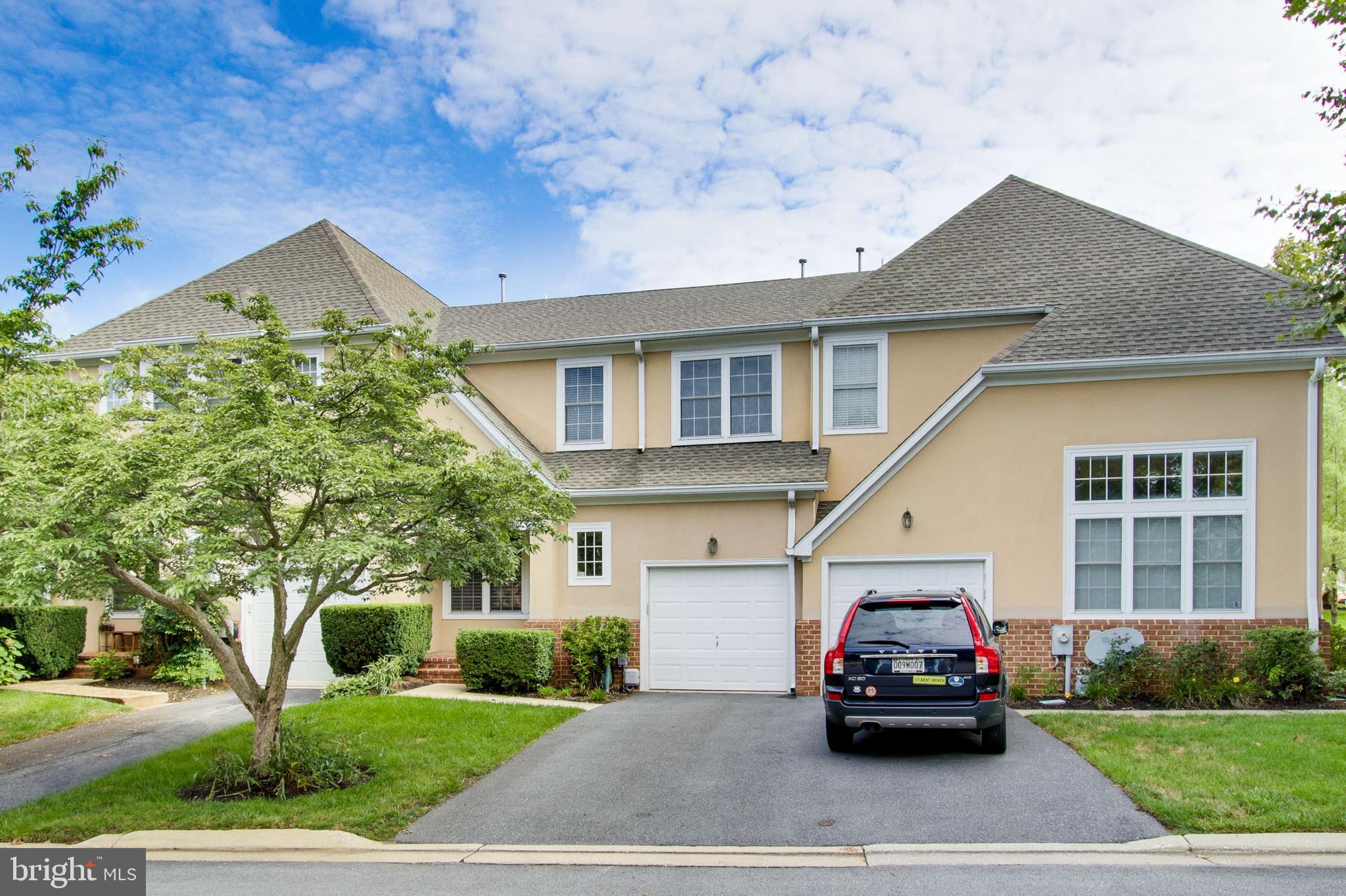 GREY ROCK VILLAS - Residential Lease