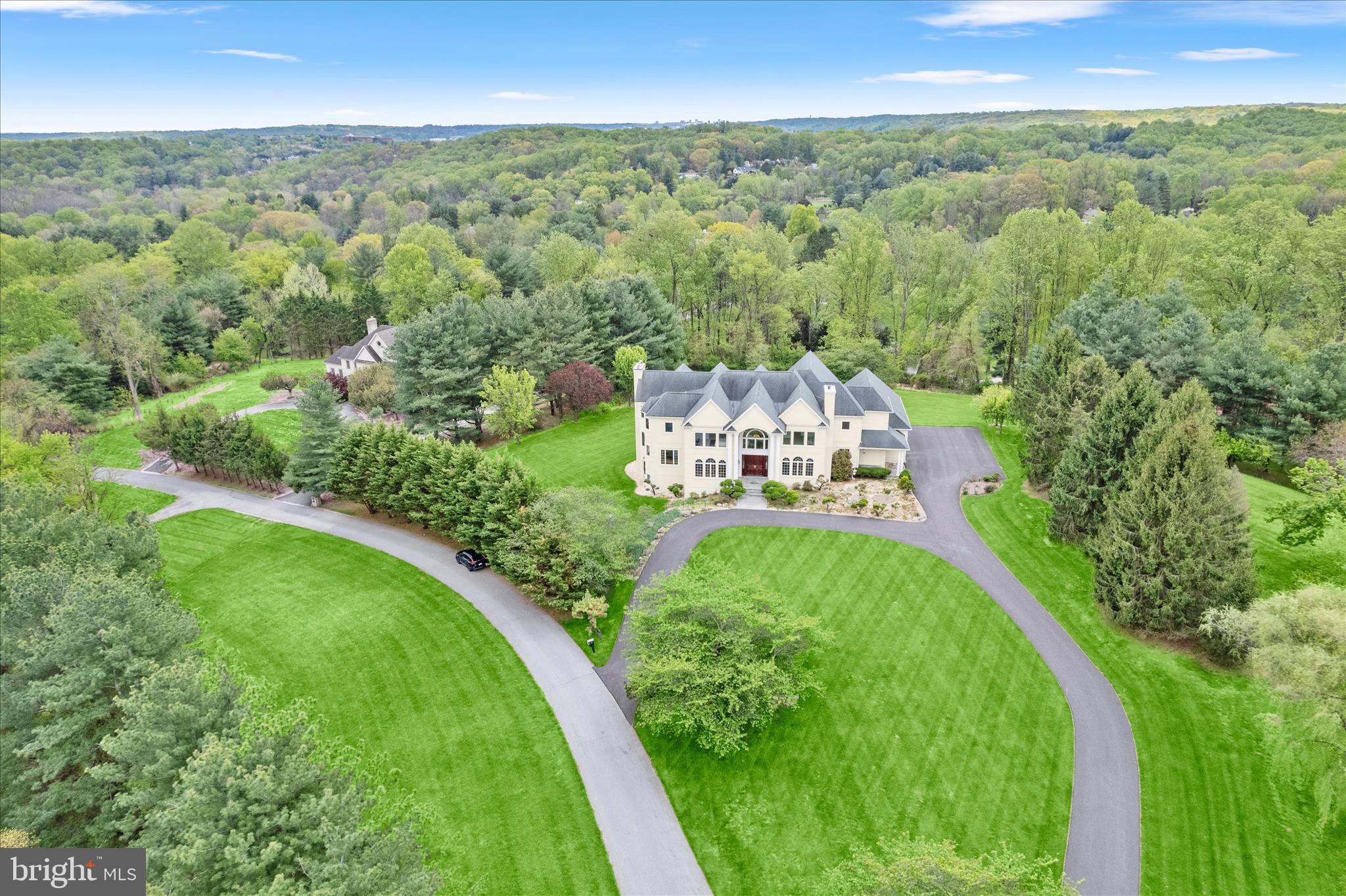 NICHOLSONS MANOR - Residential