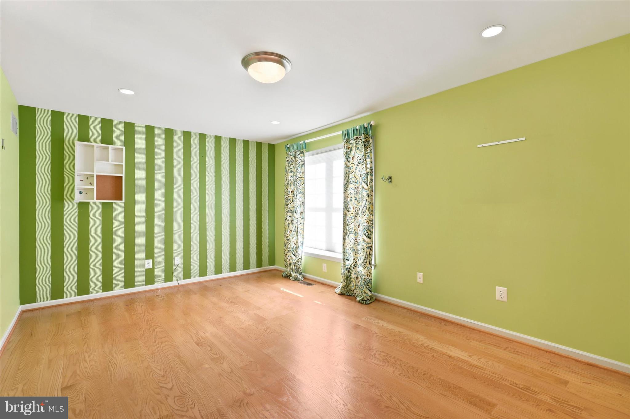 CREEKSIDE AT BLUE BELL - Residential