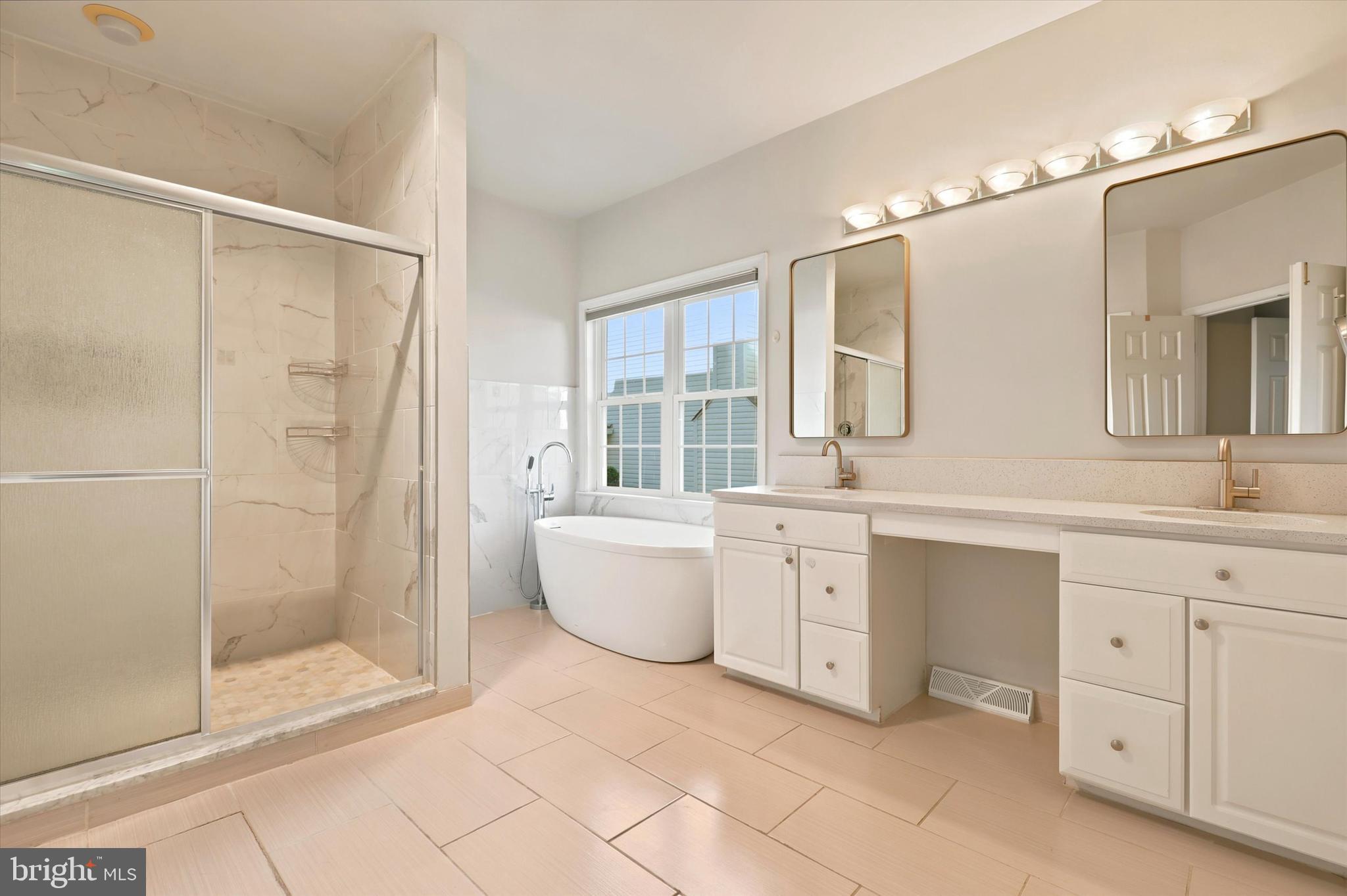 CREEKSIDE AT BLUE BELL - Residential