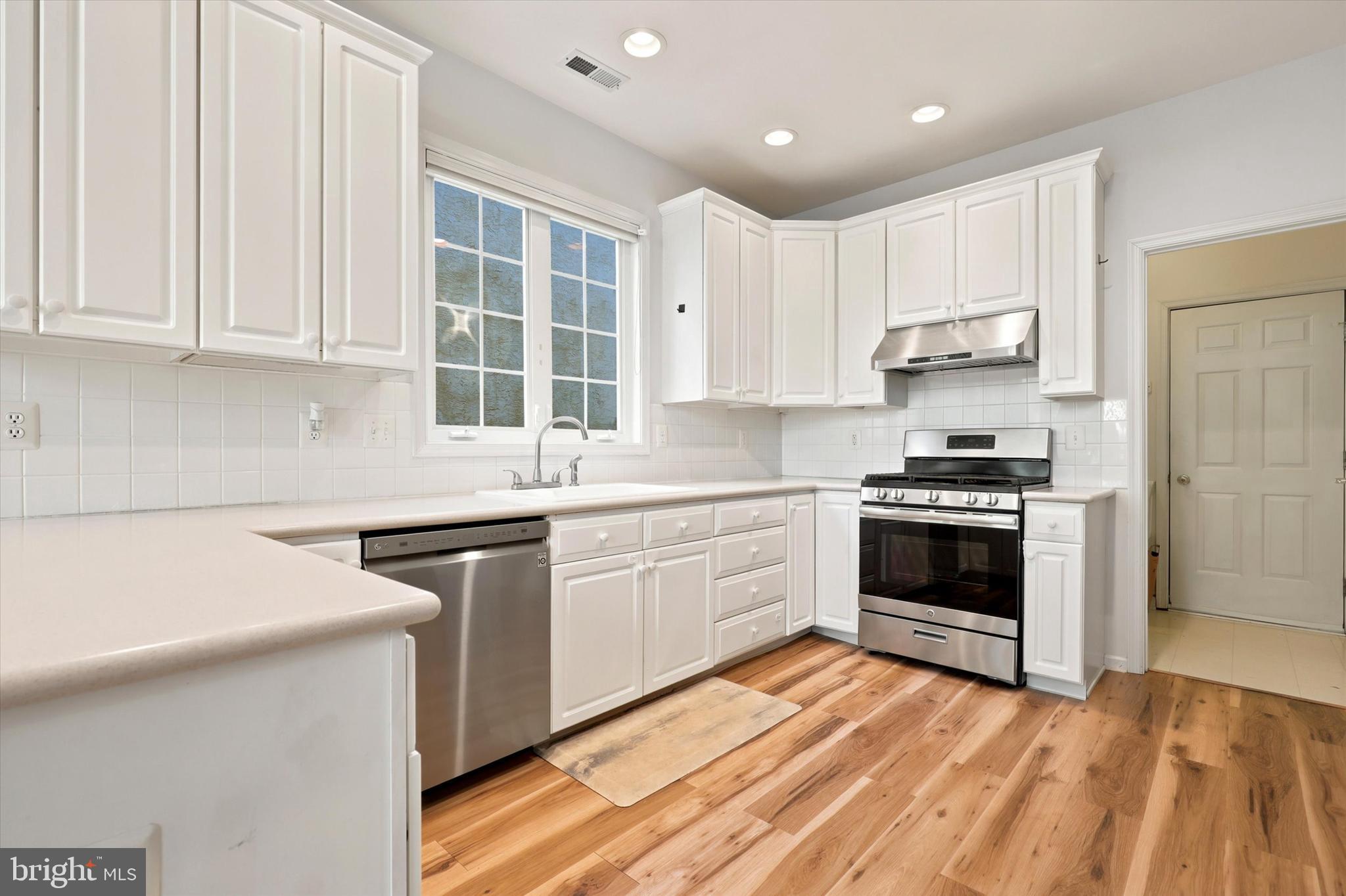 CREEKSIDE AT BLUE BELL - Residential