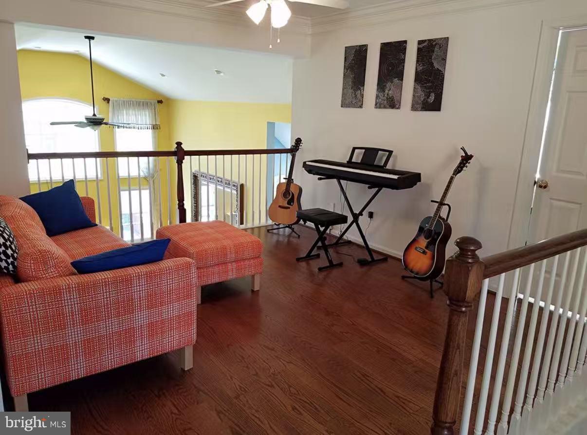 CREEKSIDE AT BLUE BELL - Residential