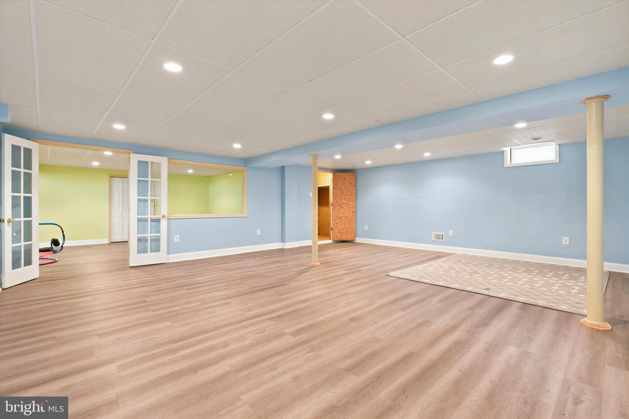 CREEKSIDE AT BLUE BELL - Residential