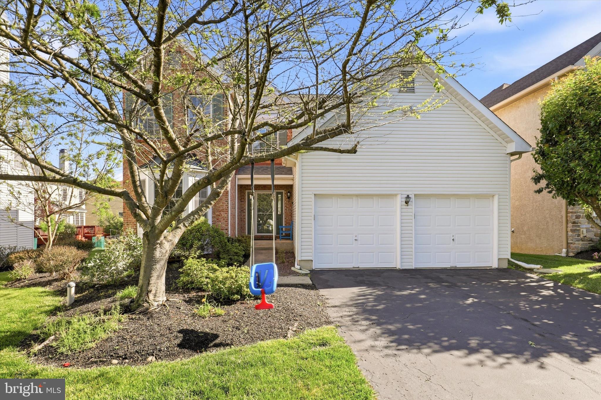 CREEKSIDE AT BLUE BELL - Residential